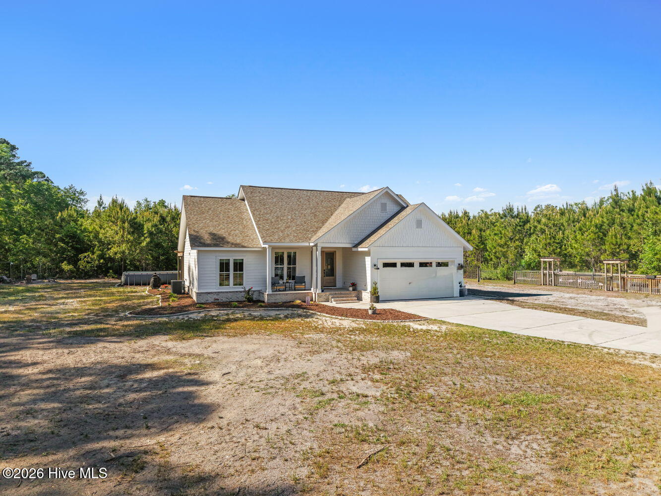 1042 Mable Drive Property Photo 3