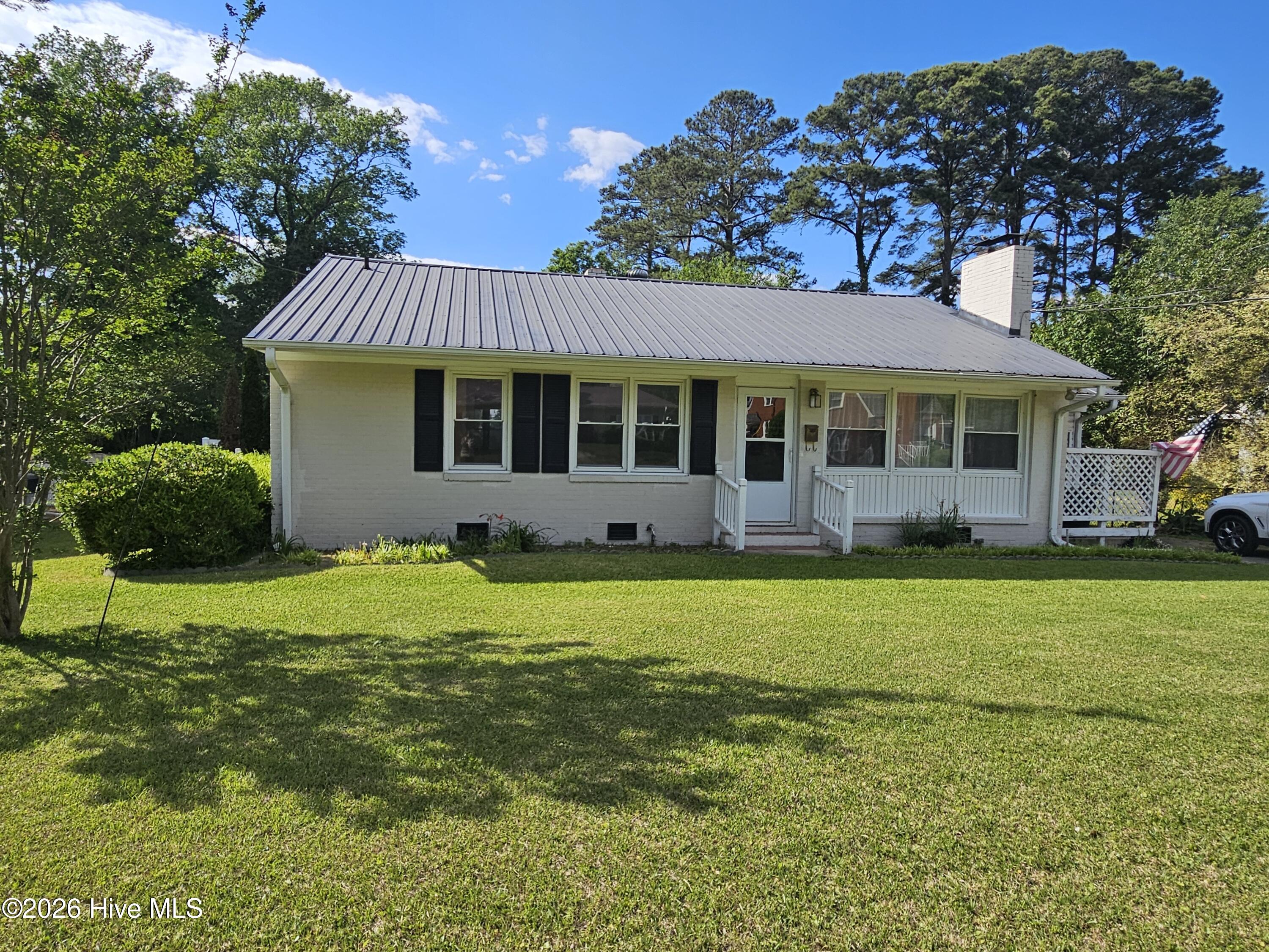 405 Lafayette Street Property Photo 1