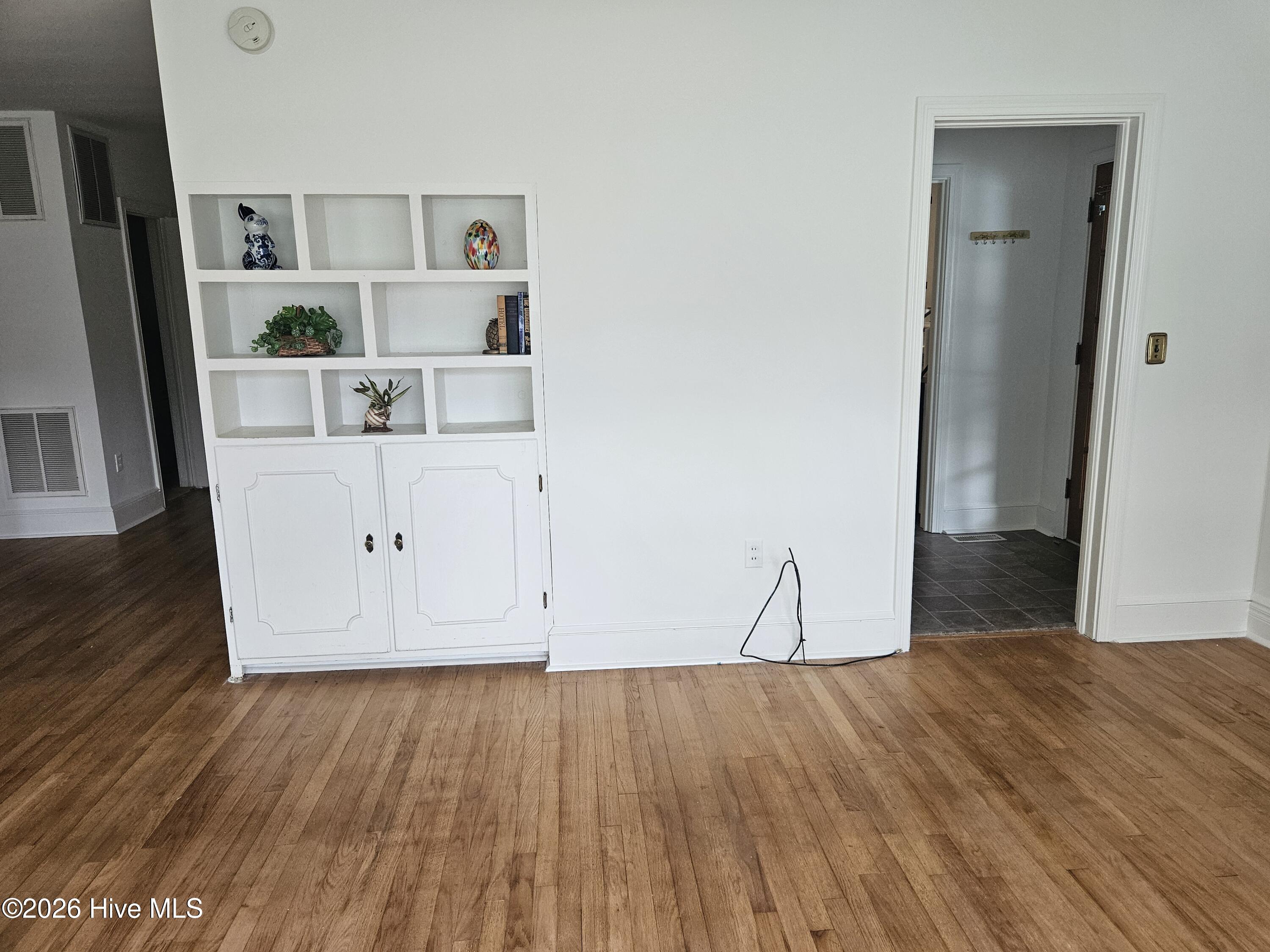 405 Lafayette Street Property Photo 7