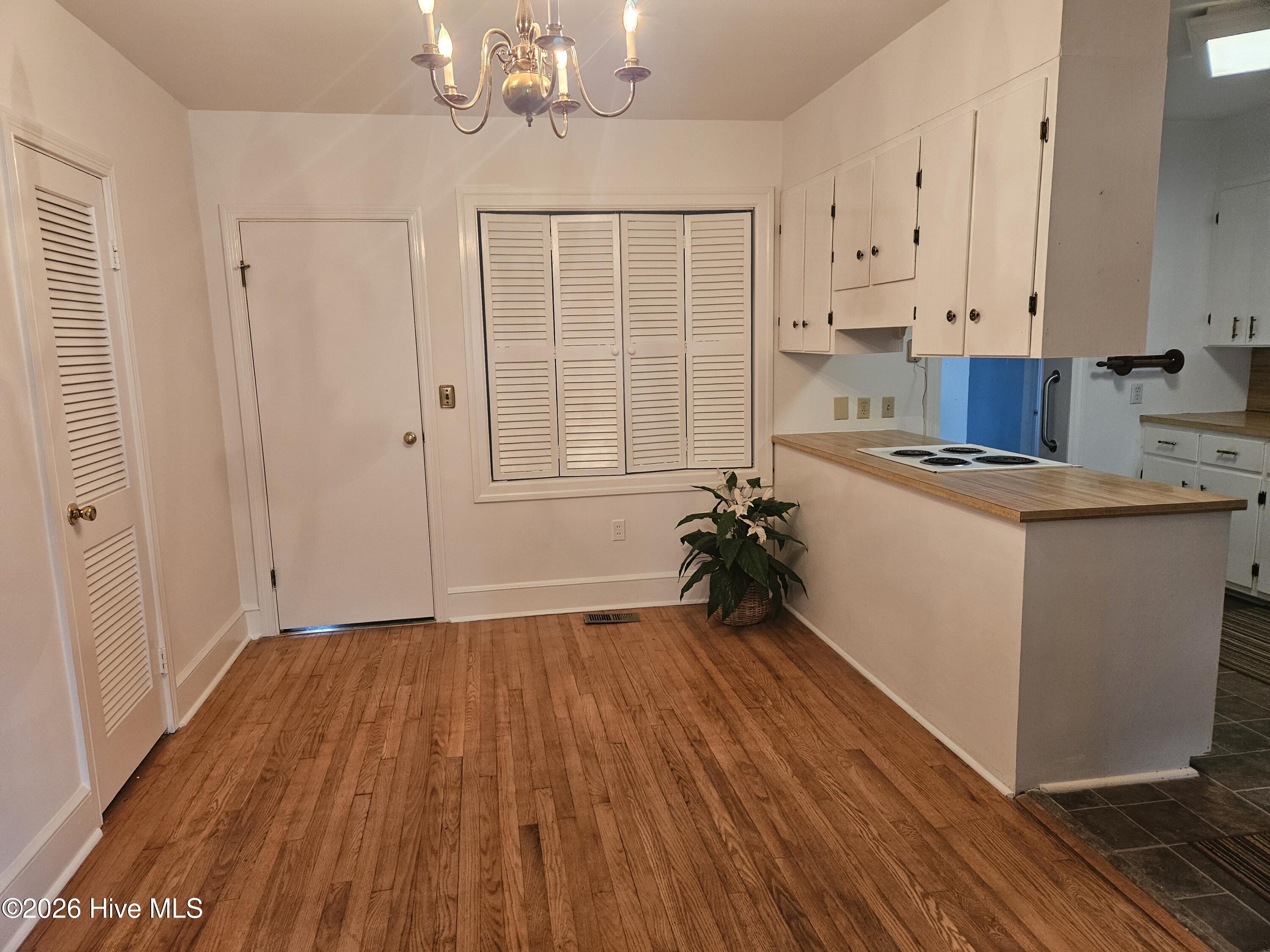 405 Lafayette Street Property Photo 8