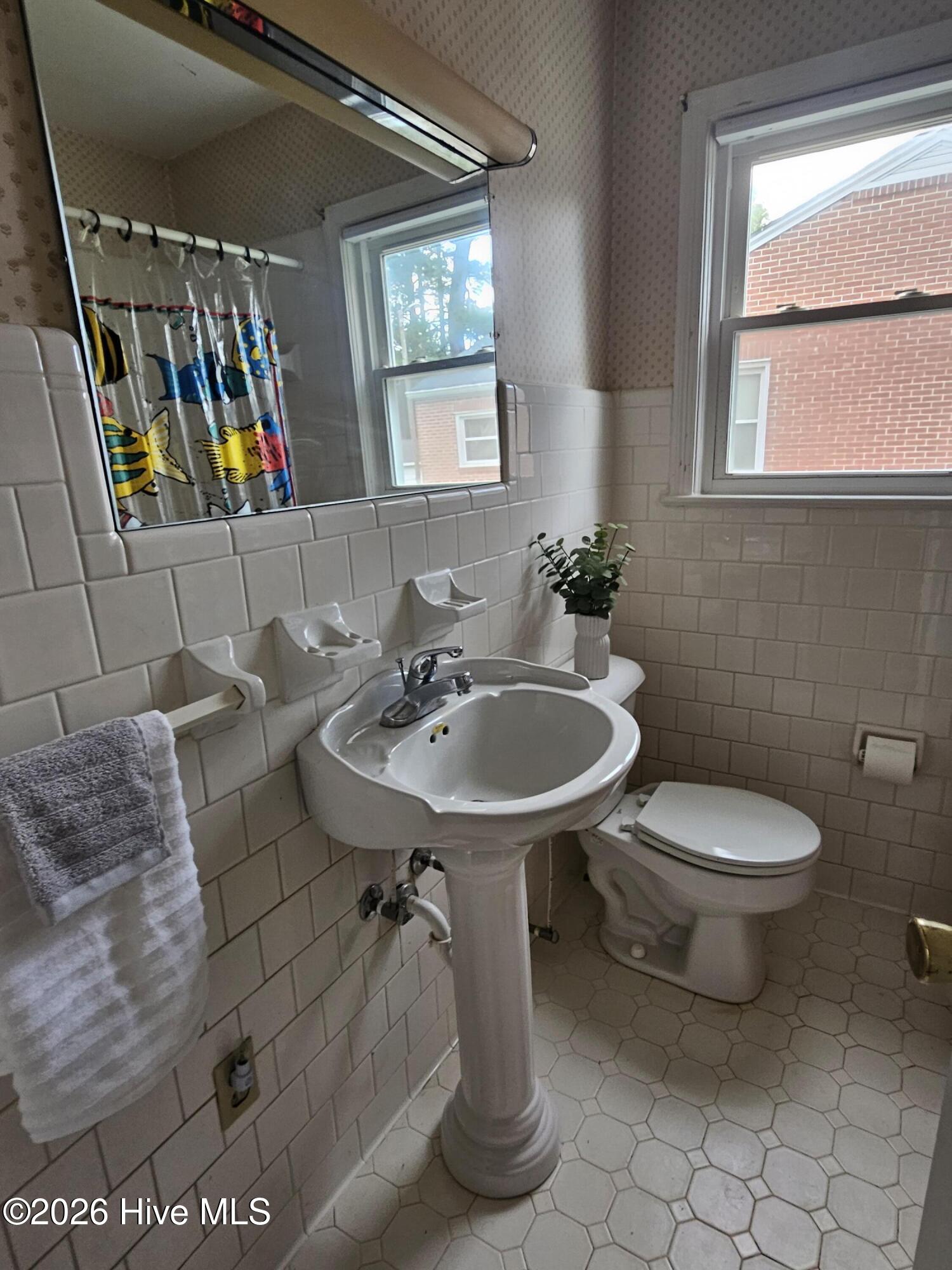 405 Lafayette Street Property Photo 17