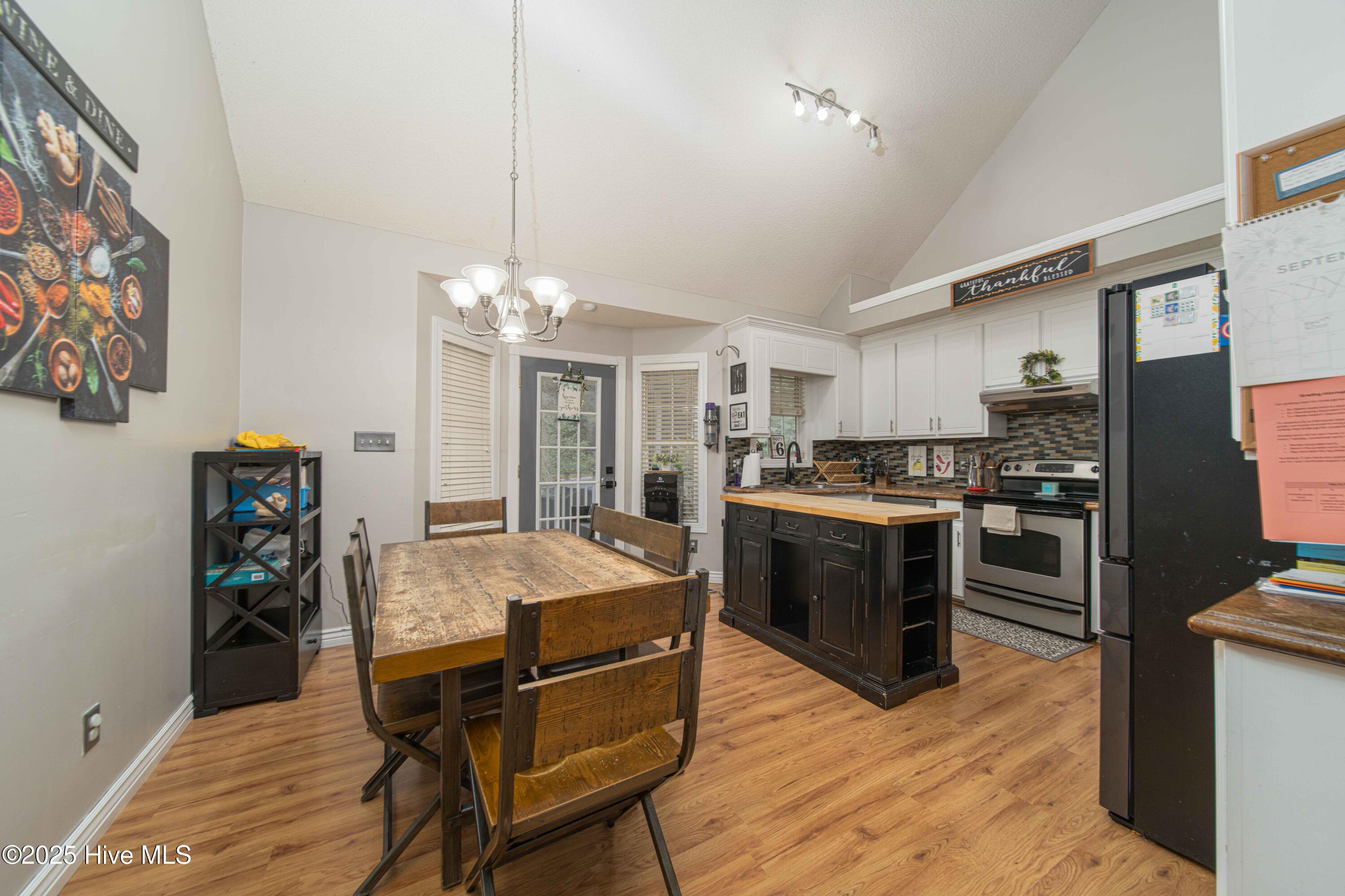 4411 Lessie Trail Property Photo 6