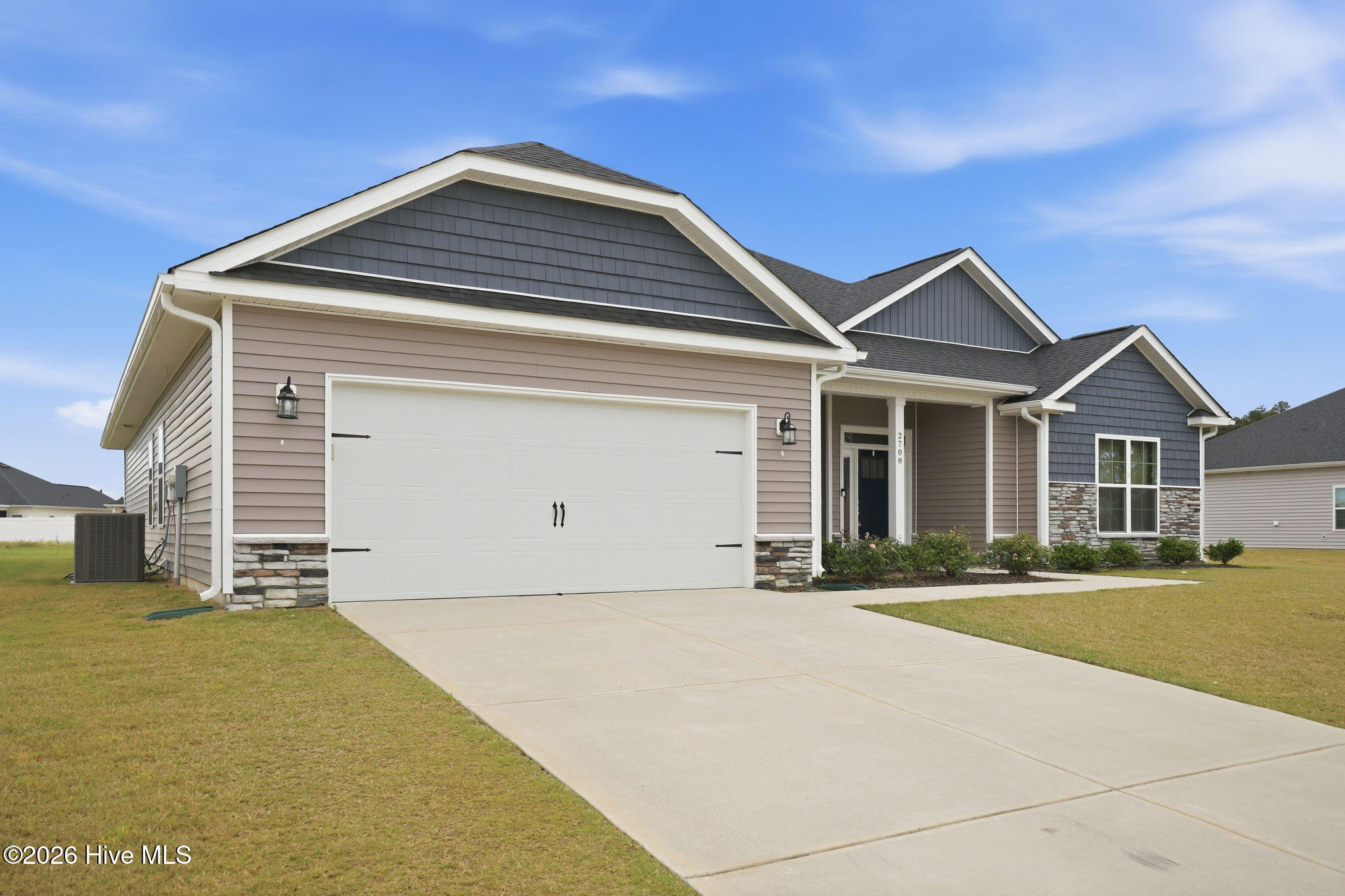 2708 Chalet Circle Property Photo 4