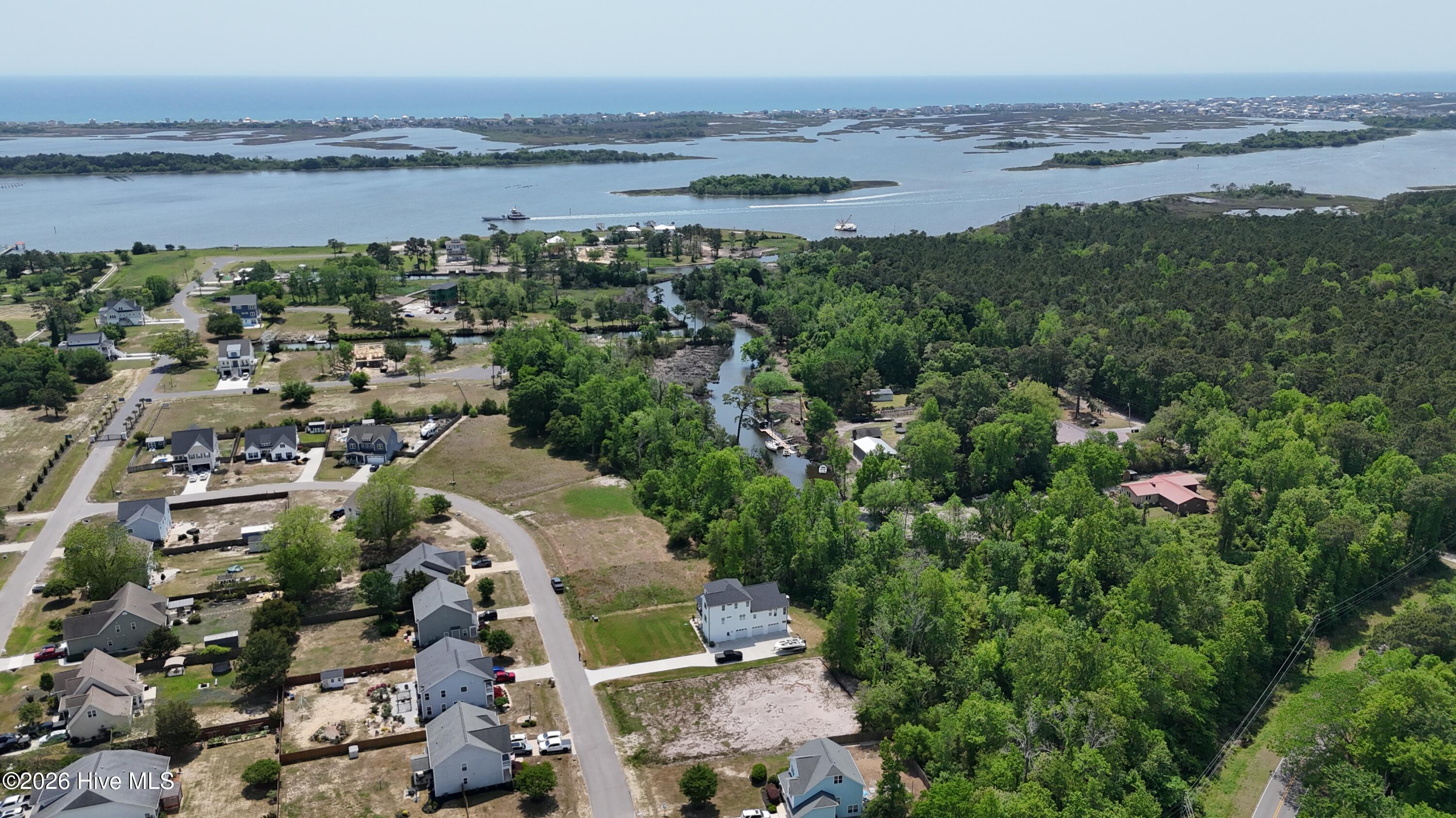 208 River Oats Court Property Photo 3