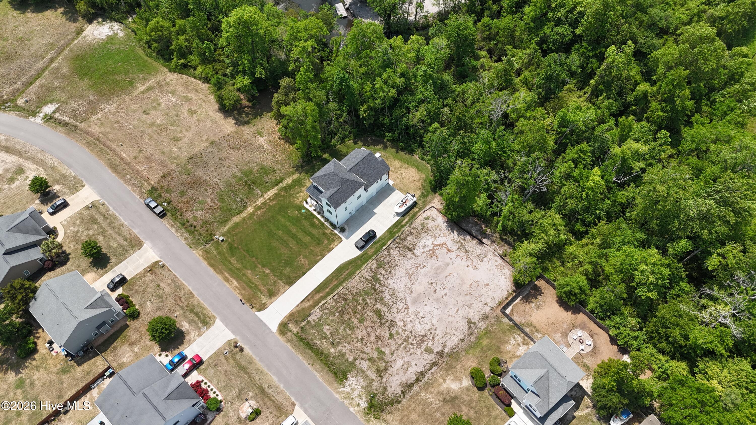 208 River Oats Court Property Photo 10