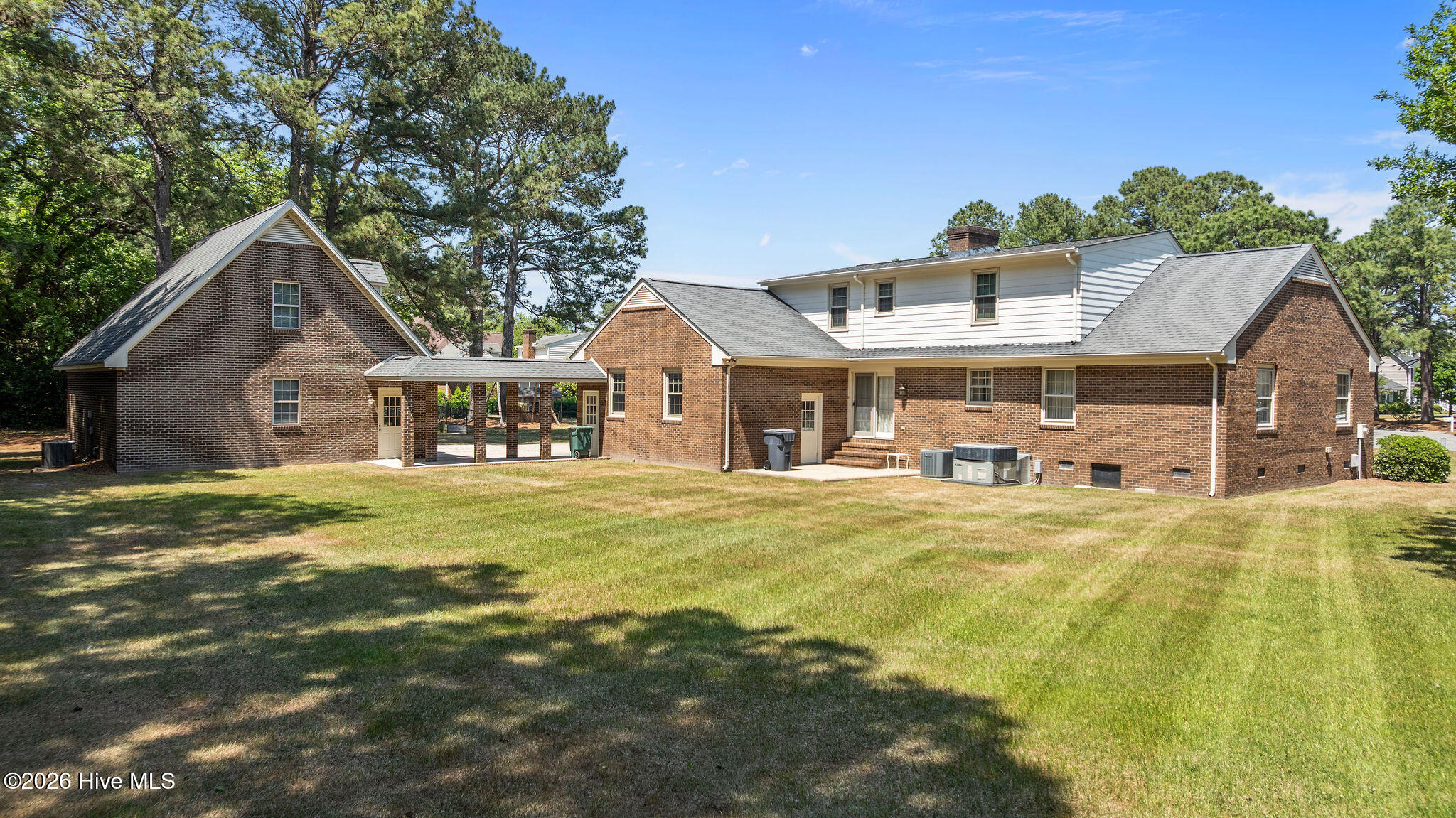 501 Pine Needles Court Property Photo 4