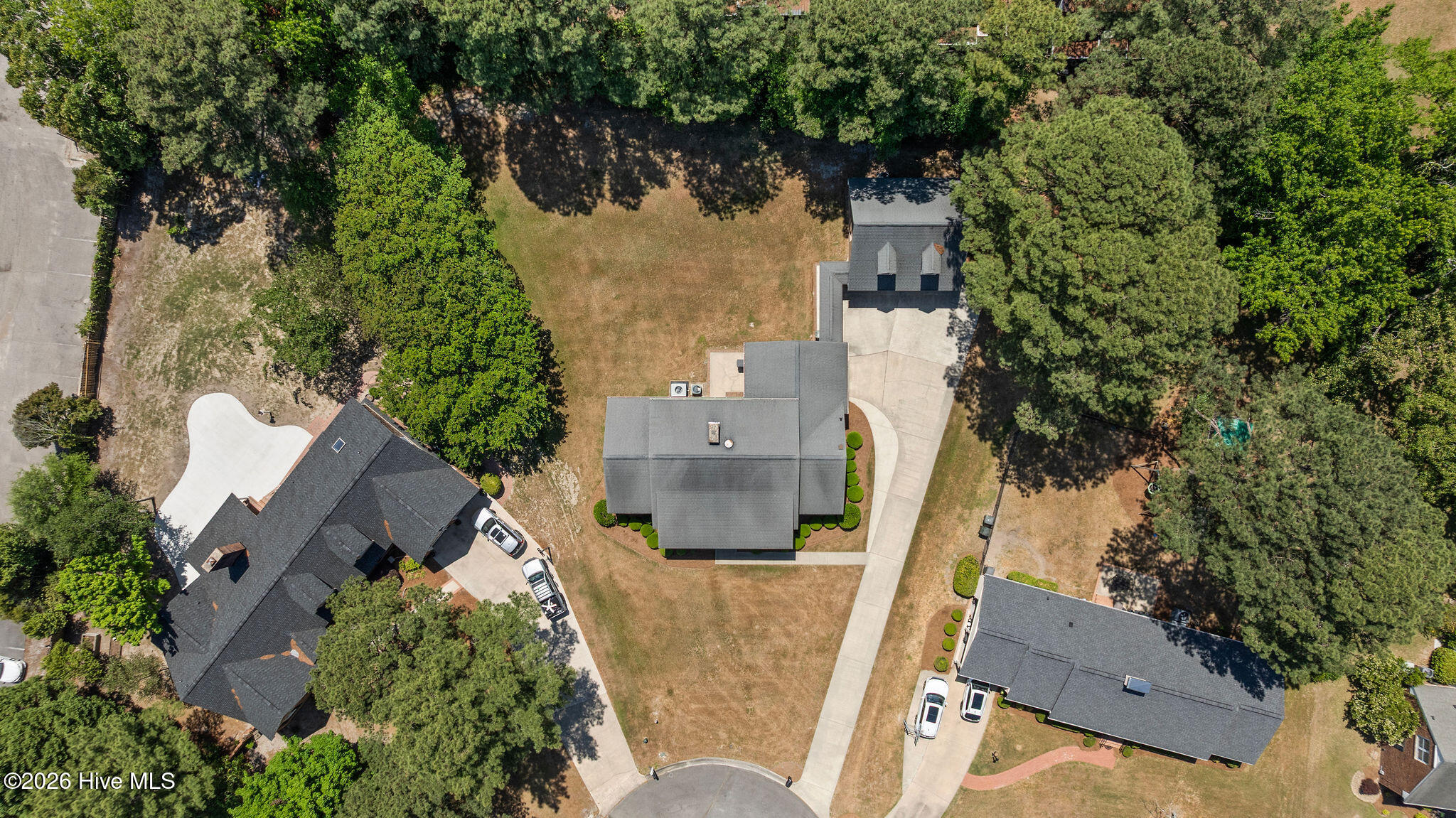 501 Pine Needles Court Property Photo 6
