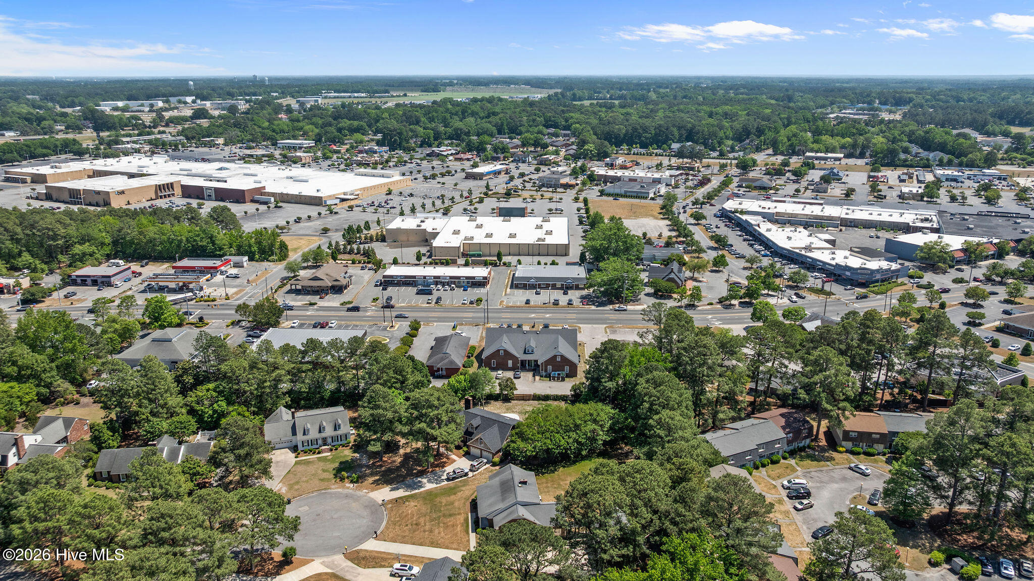 501 Pine Needles Court Property Photo 8