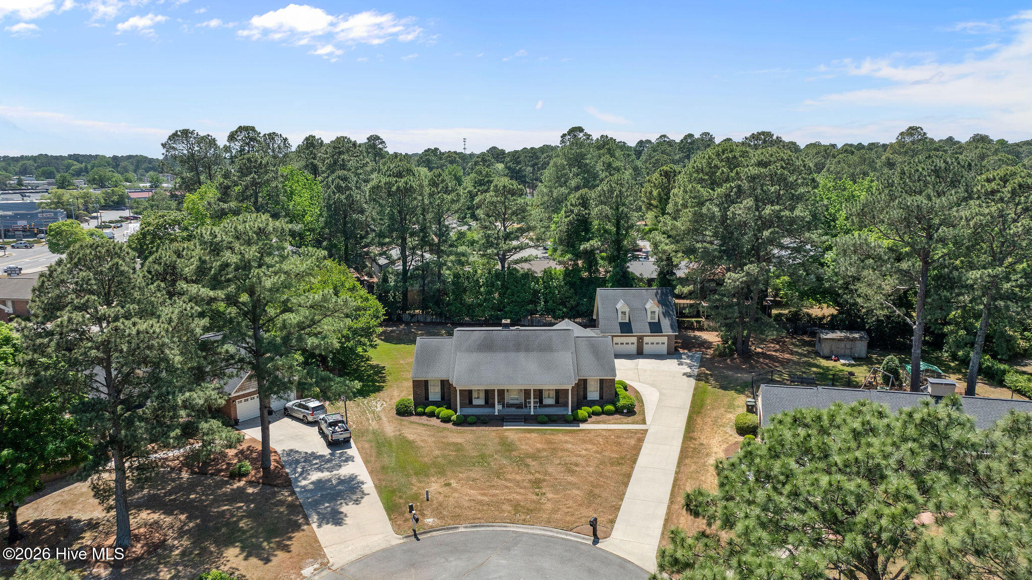 501 Pine Needles Court Property Photo 10