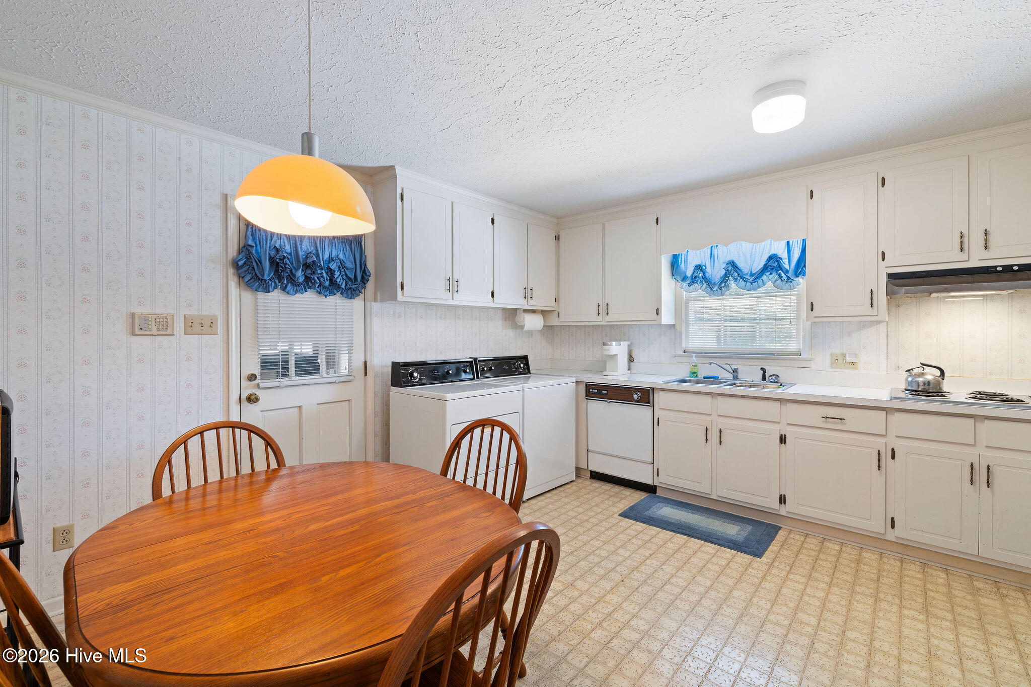 501 Pine Needles Court Property Photo 17