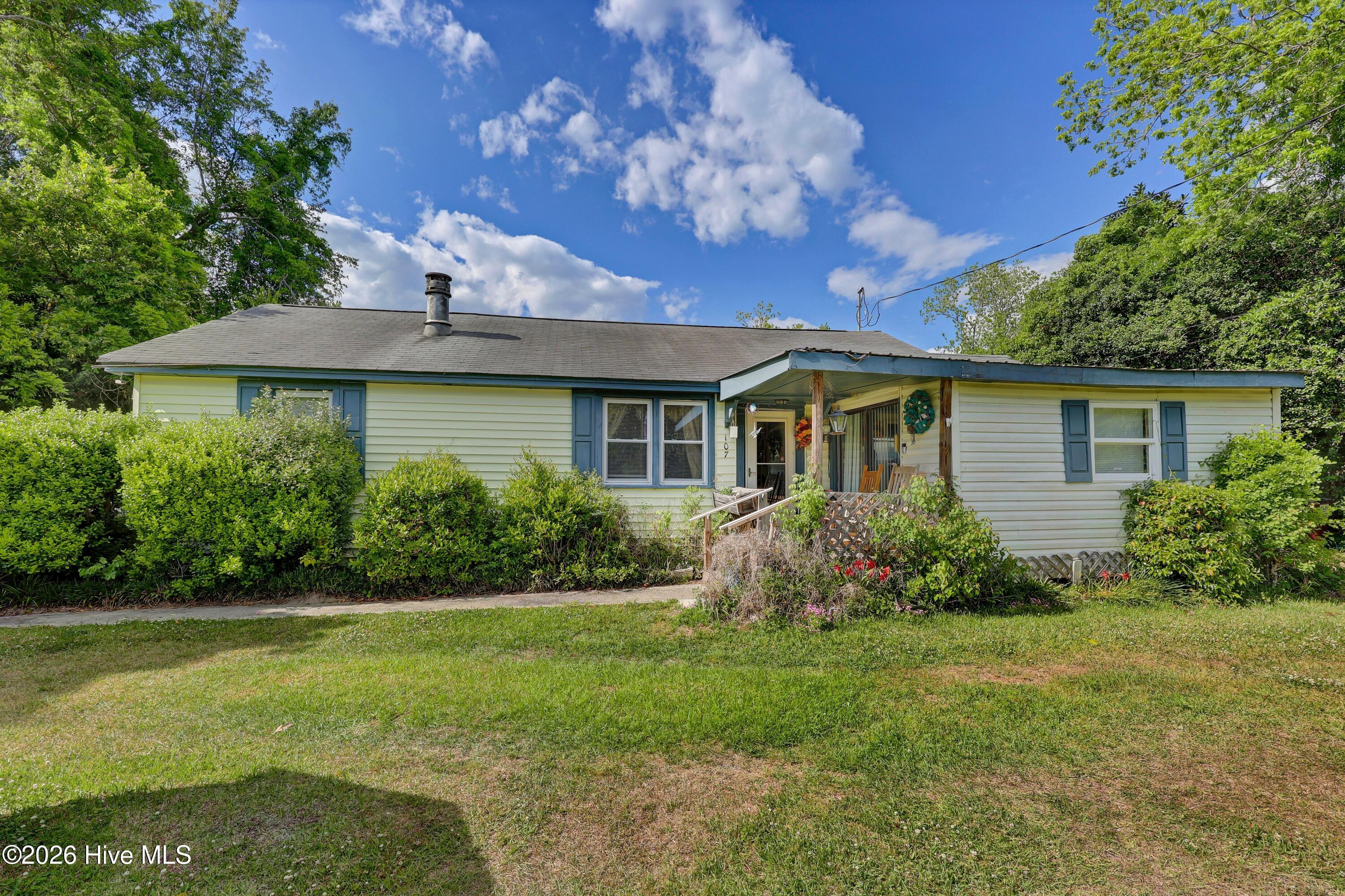 107 Long Leaf Drive