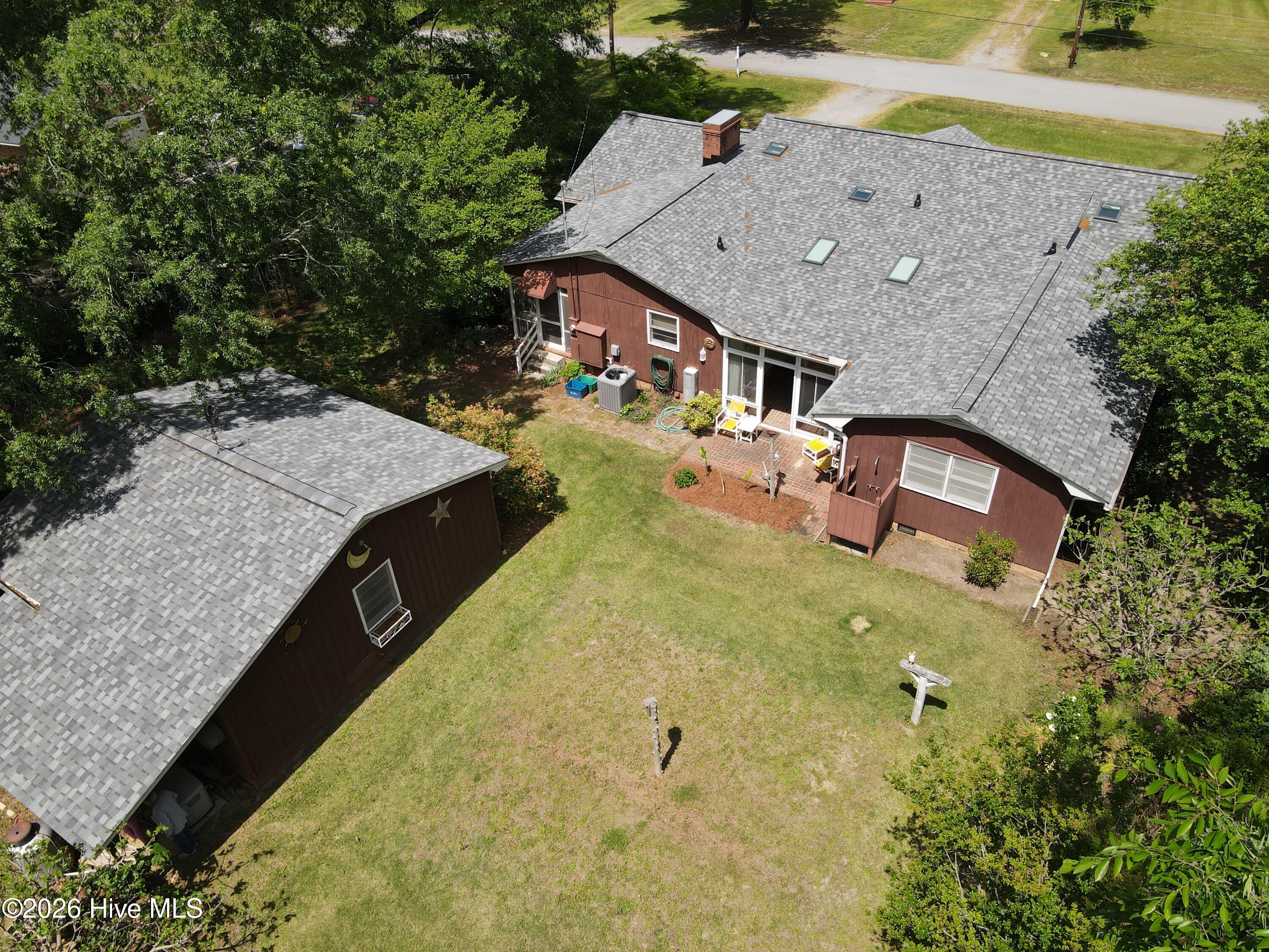 604 W Woodland Avenue Property Photo 8