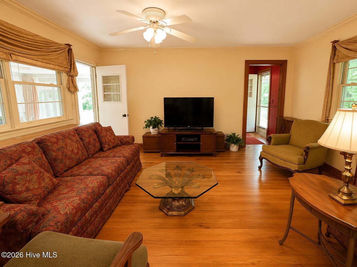 604 W Woodland Avenue Property Photo 17