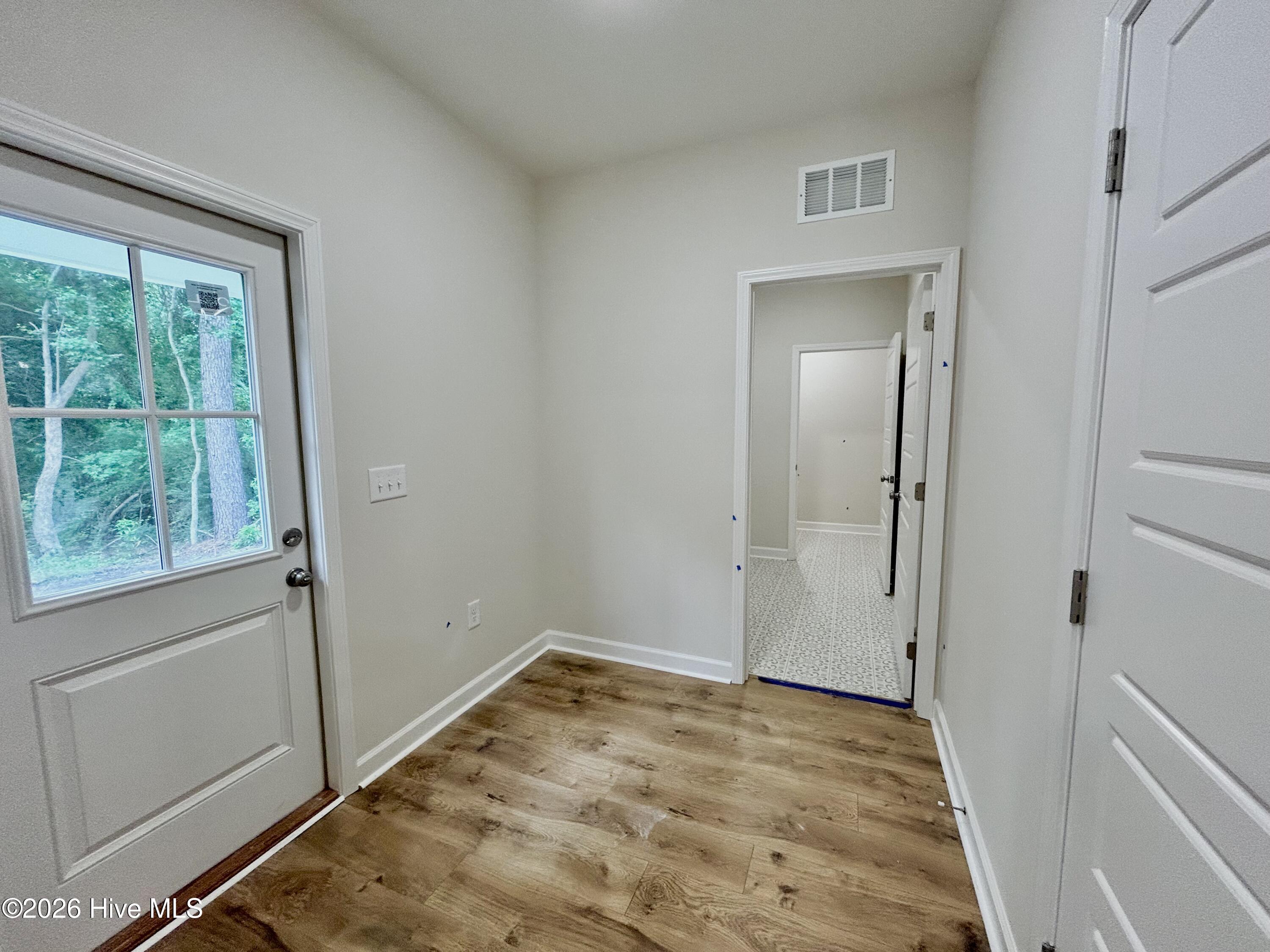1749 Walnut Run Drive Property Photo 10
