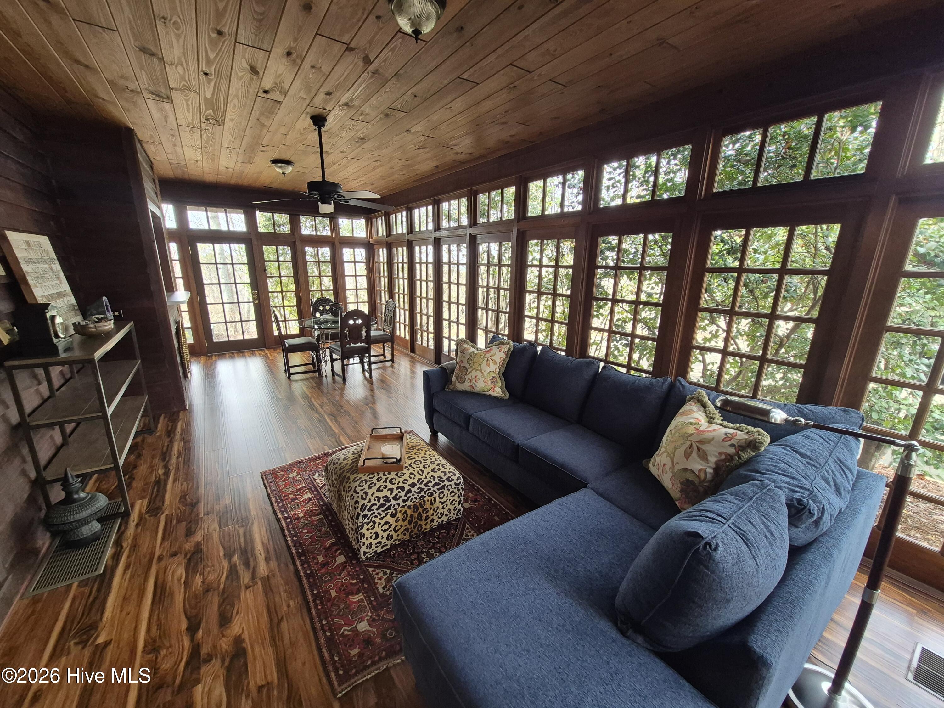 300 Cottonstone Lane Property Photo 19
