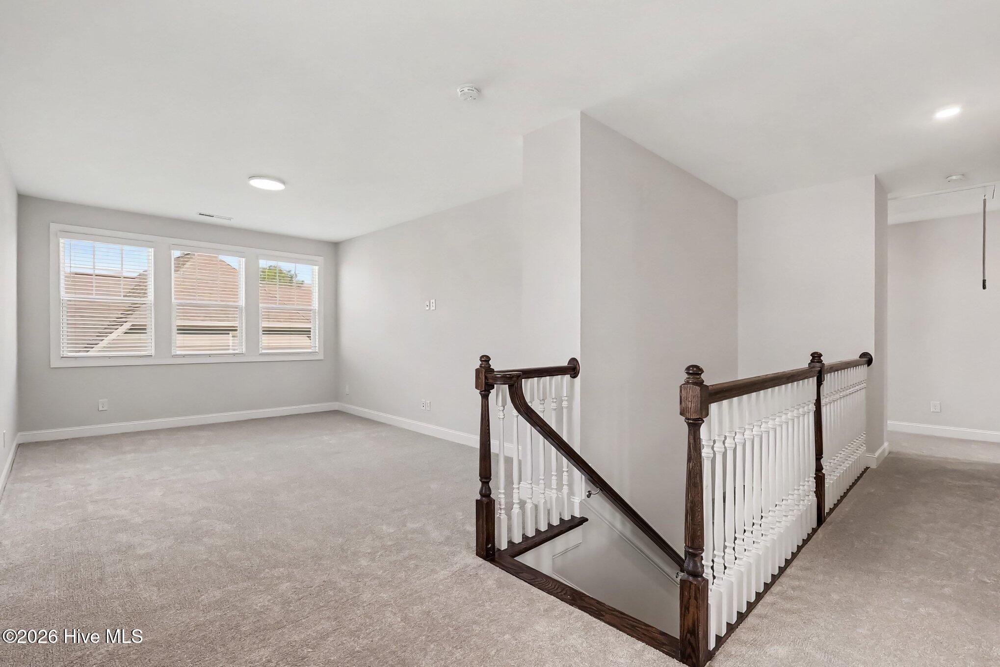 1018 Traditions Ridge Drive Property Photo 17
