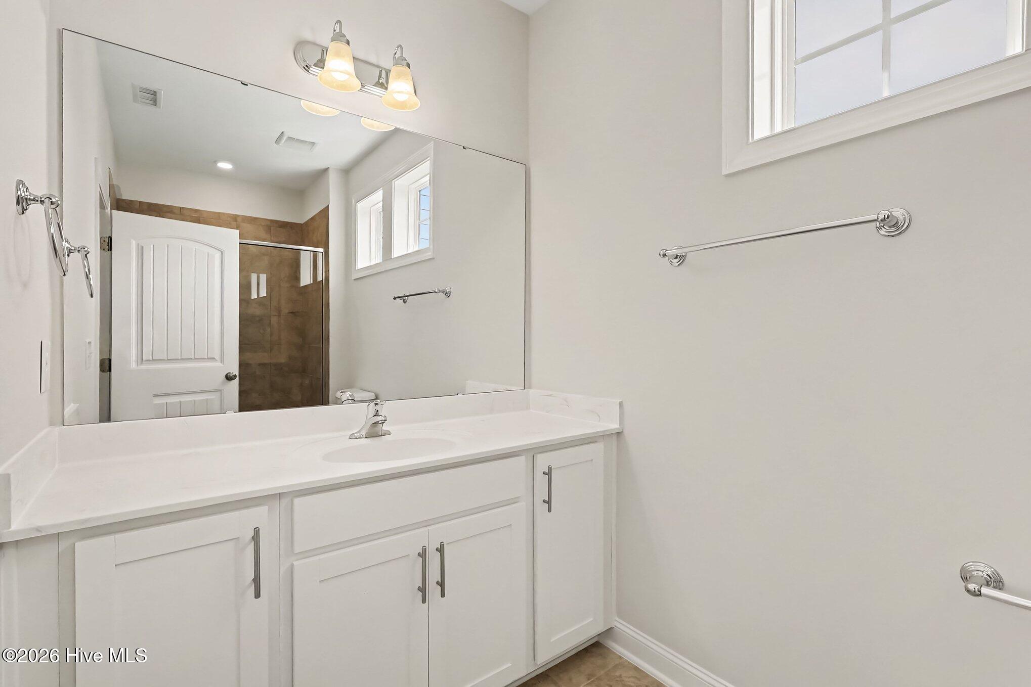1018 Traditions Ridge Drive Property Photo 19