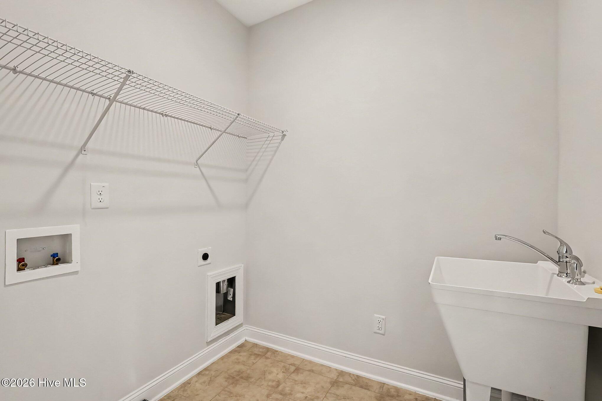 1018 Traditions Ridge Drive Property Photo 38