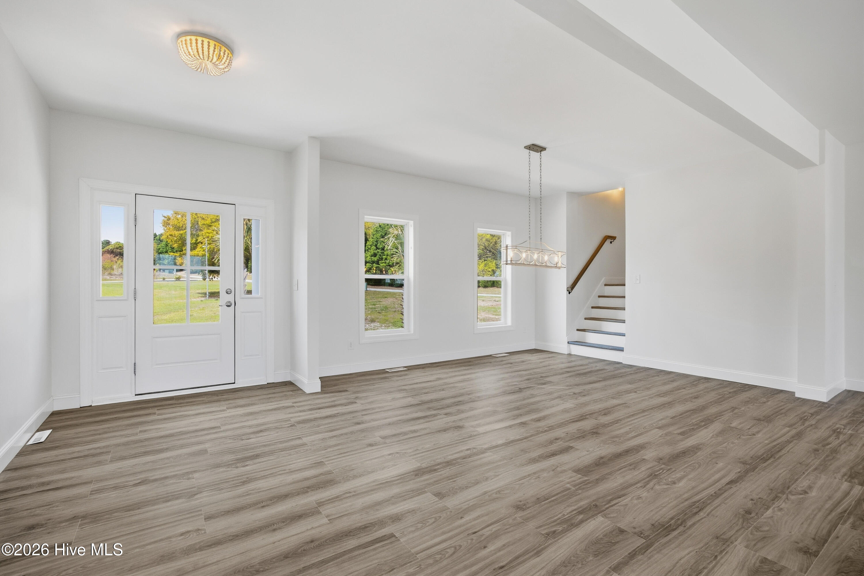 106 Elizabeth Way Court Property Photo 16