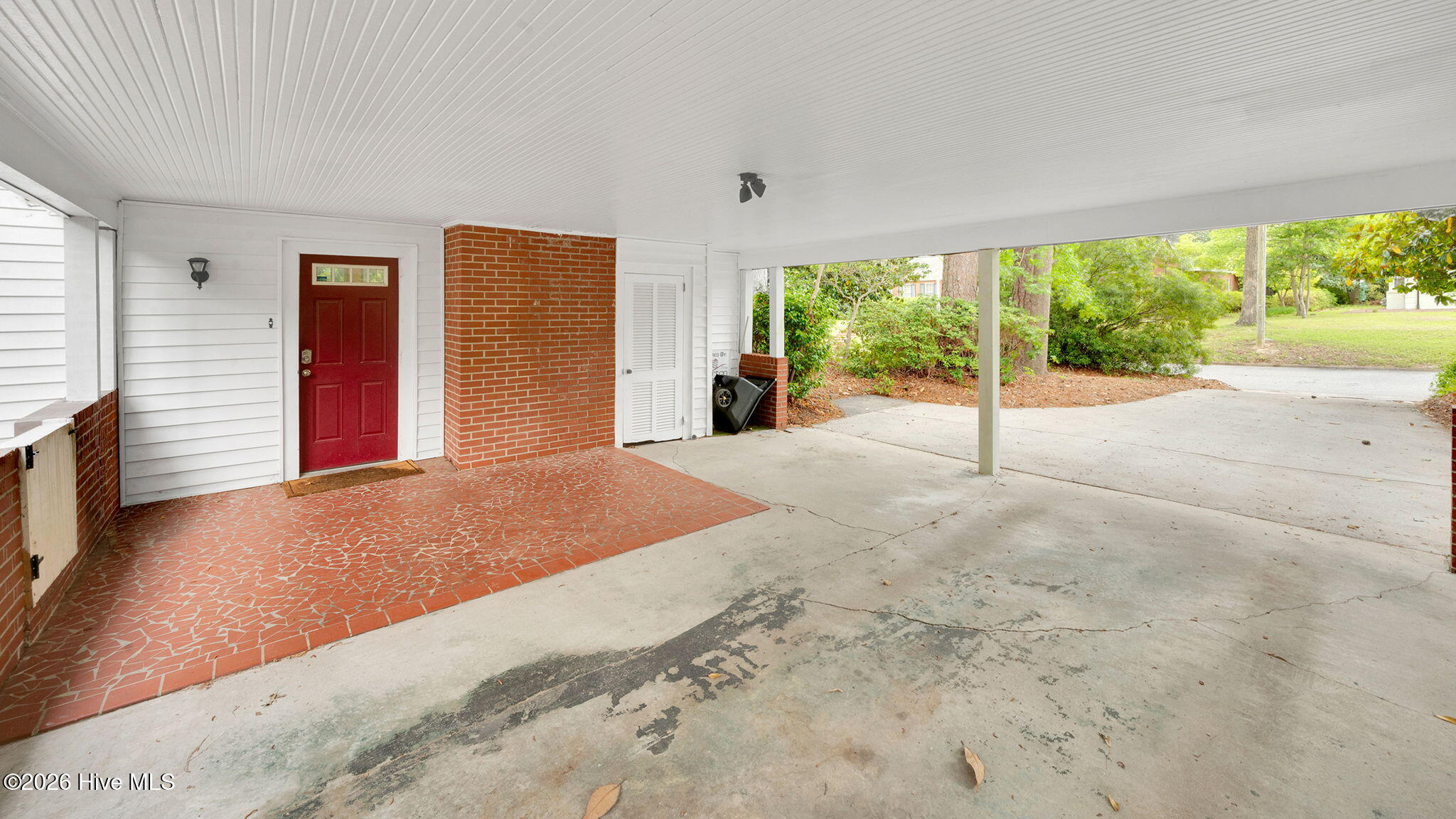 1902 Sherwood Drive Property Photo 6
