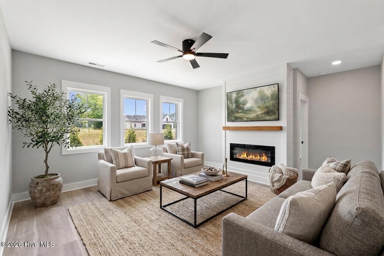 4401 Fairhaven Drive W Property Photo 1