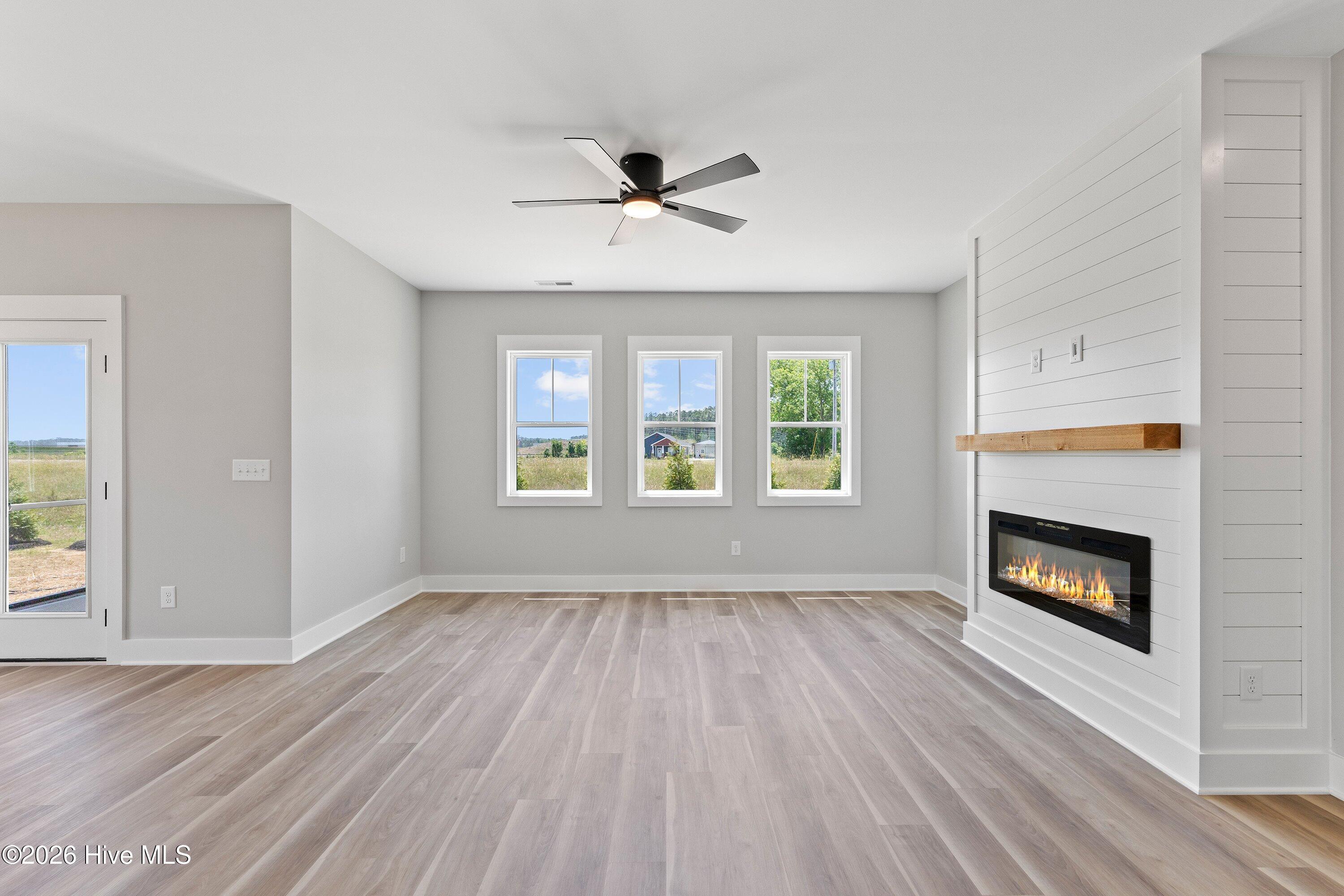 4401 Fairhaven Drive W Property Photo 10