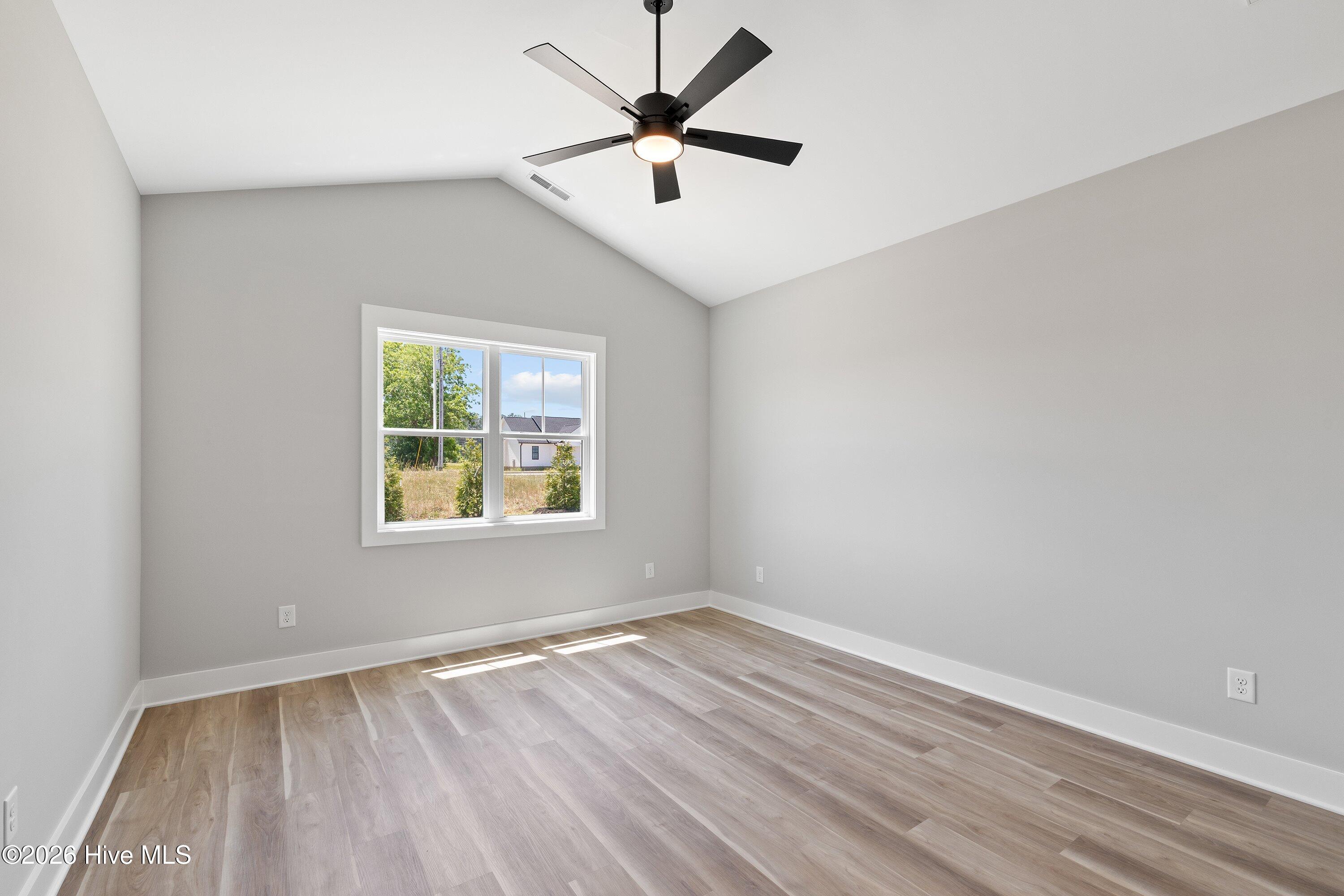 4401 Fairhaven Drive W Property Photo 20