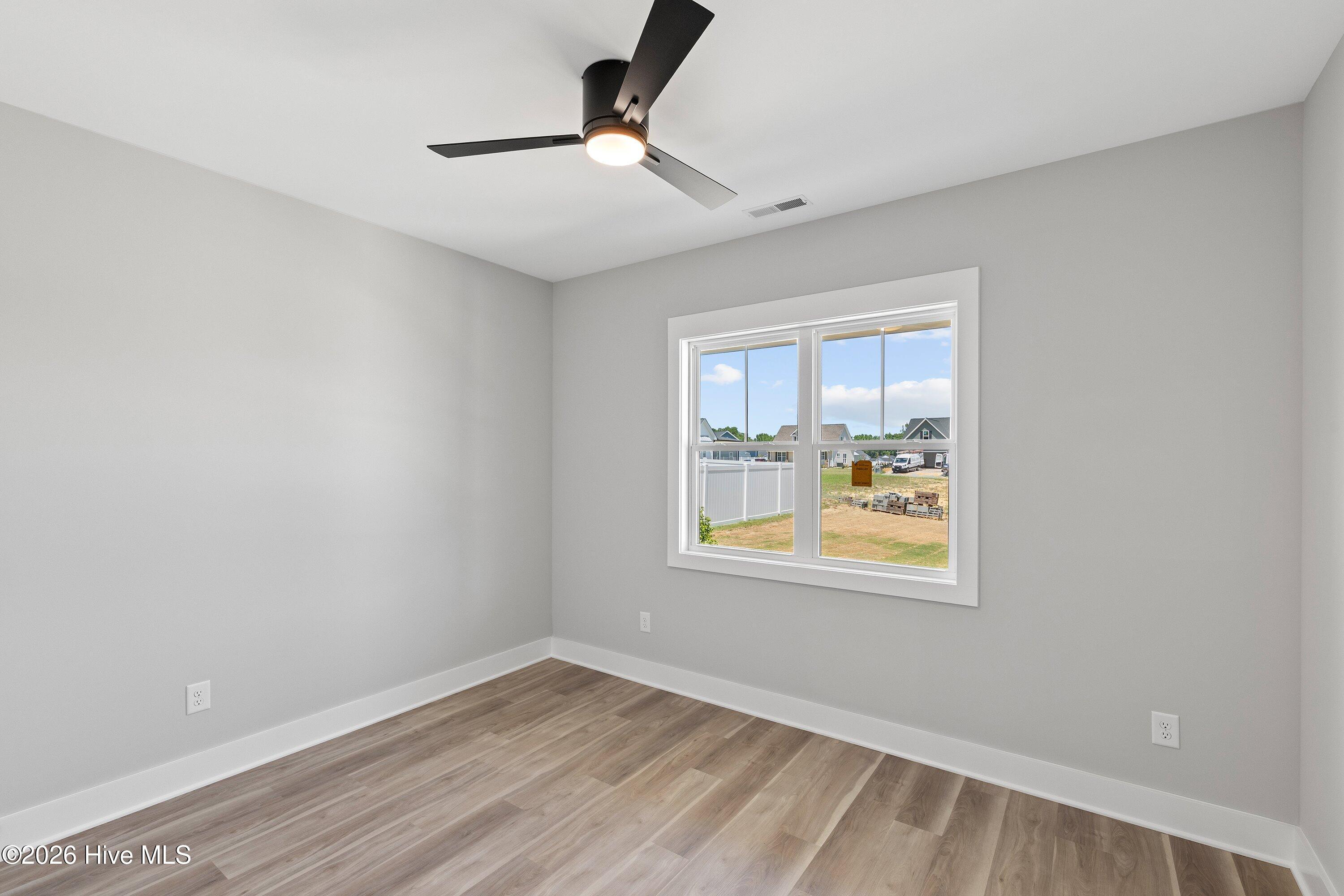 4401 Fairhaven Drive W Property Photo 30