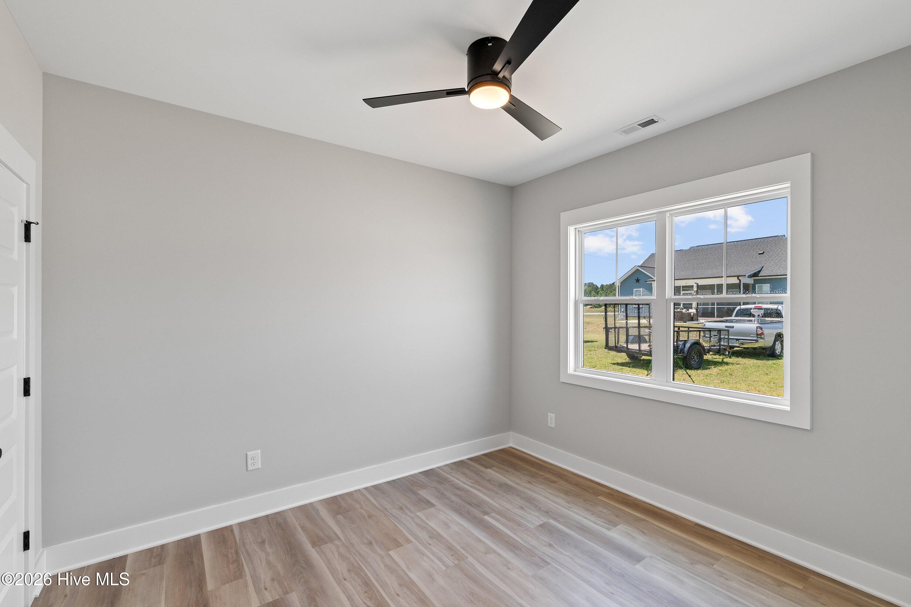 4401 Fairhaven Drive W Property Photo 32