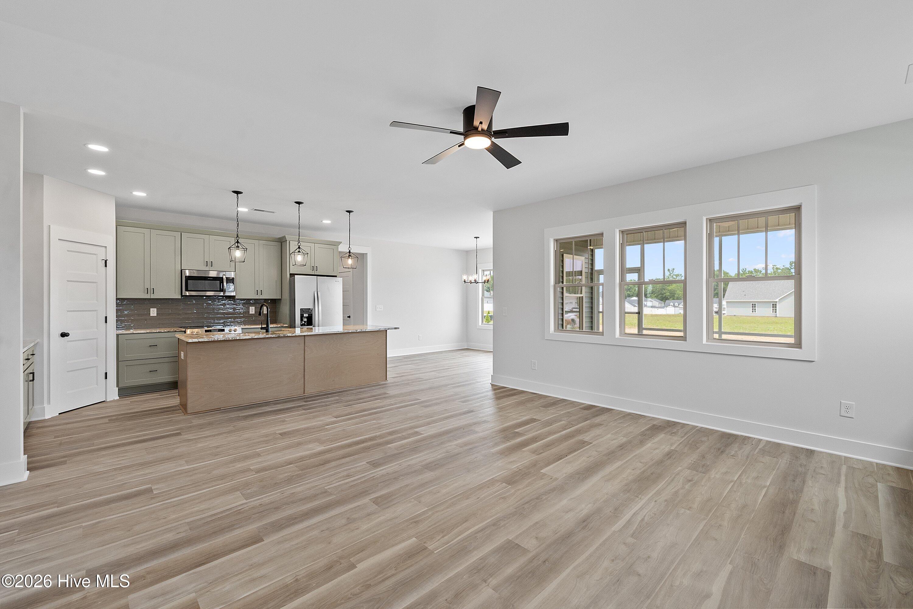 4501 Fairhaven Drive W Property Photo 6