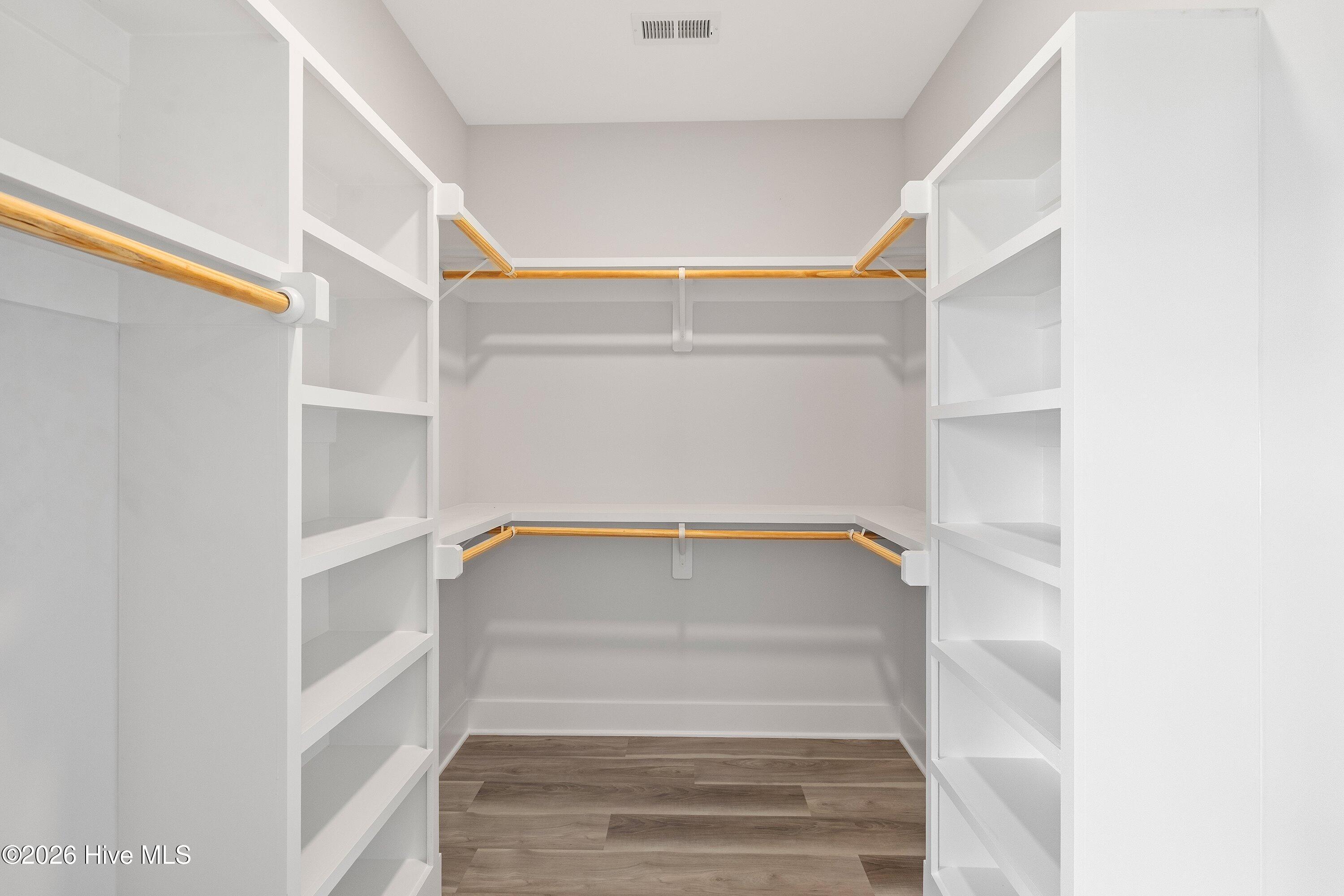 4501 Fairhaven Drive W Property Photo 18