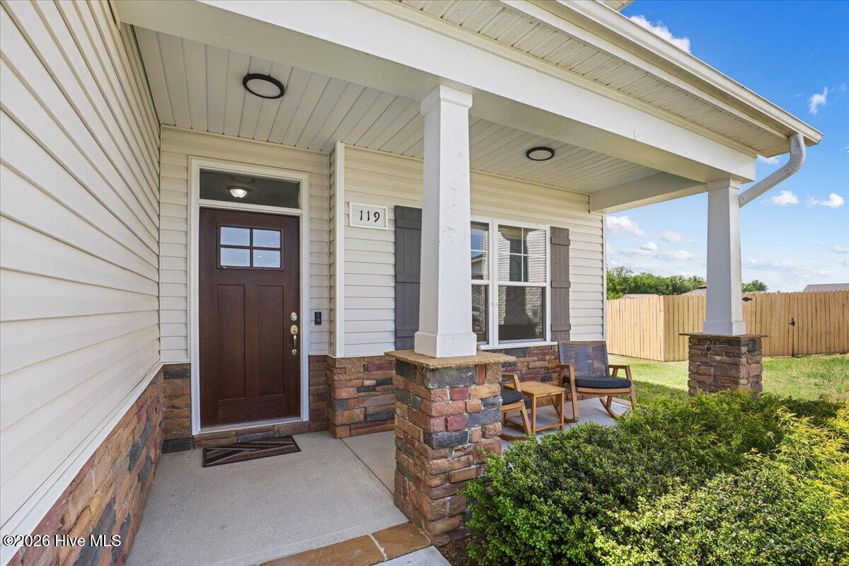 119 Auburn Bay Drive Property Photo 4