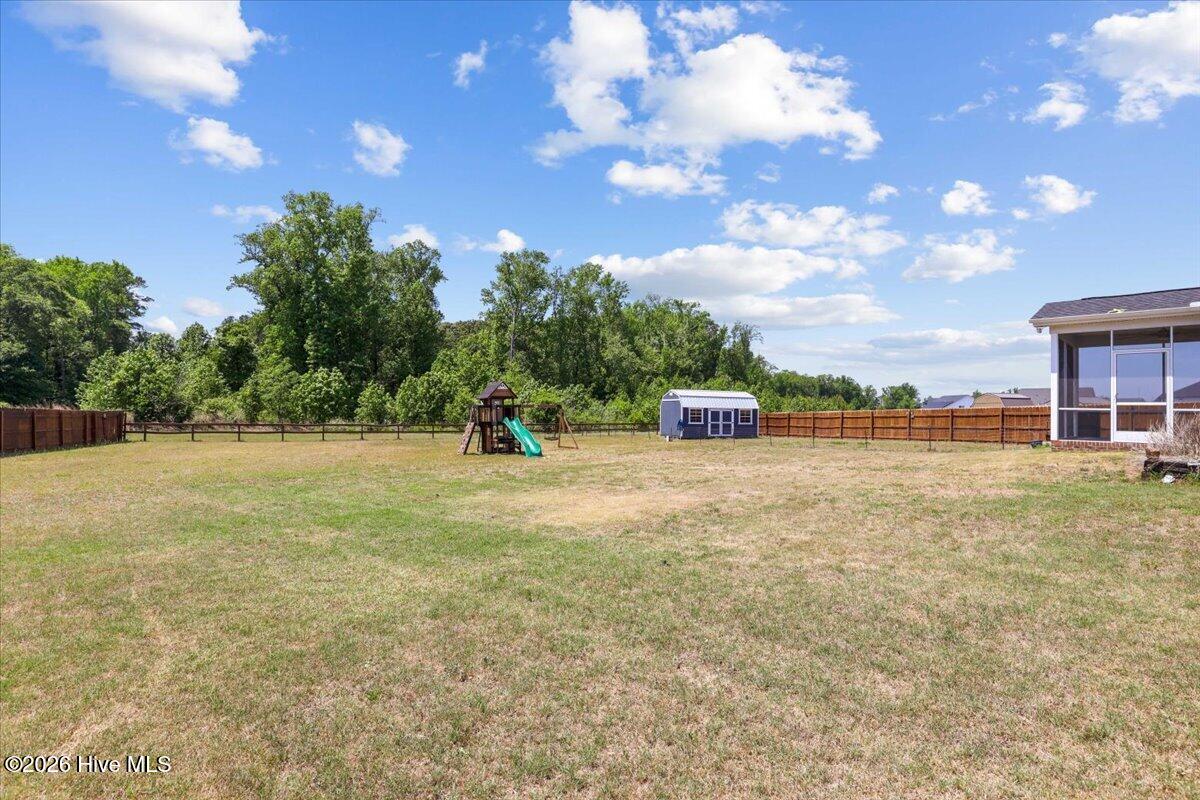 119 Auburn Bay Drive Property Photo 6