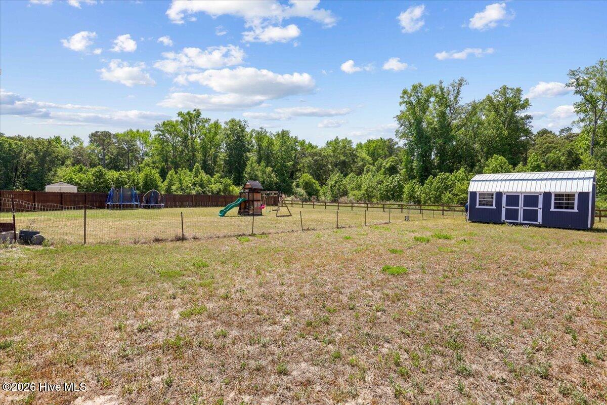 119 Auburn Bay Drive Property Photo 11