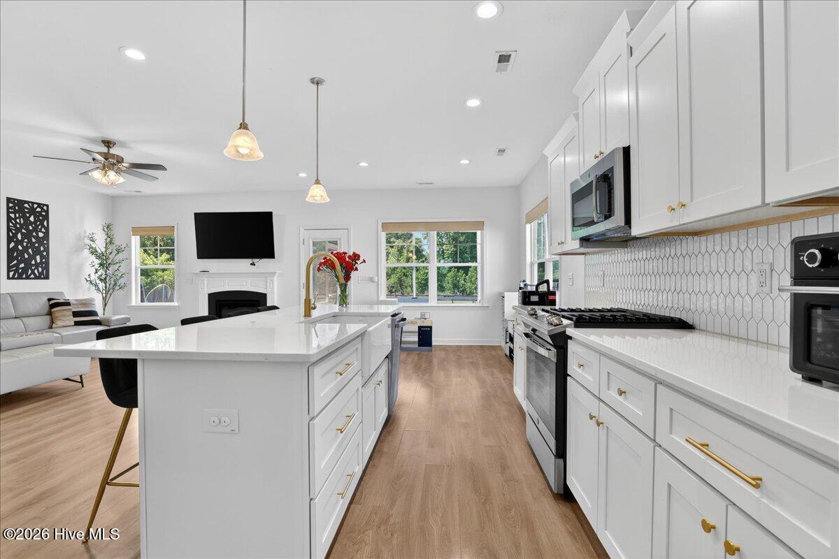 119 Auburn Bay Drive Property Photo 14