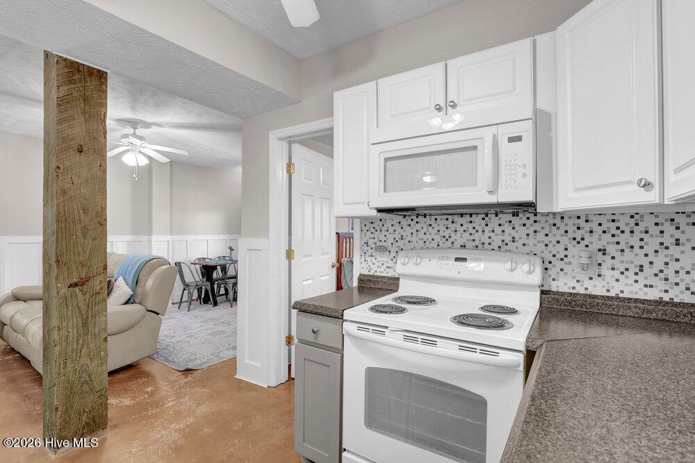 8007 8th Street Property Photo 23