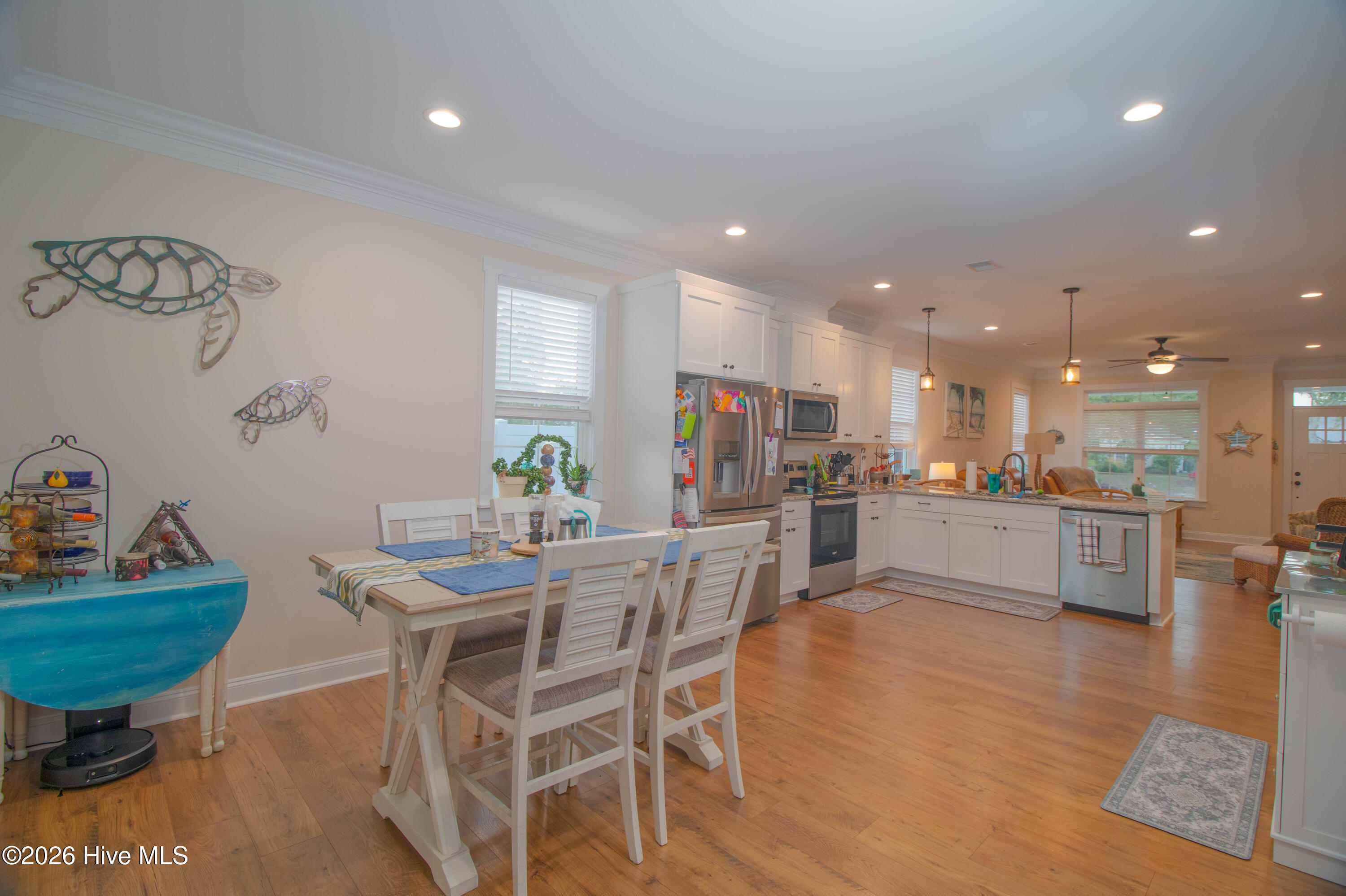 2303 W Oak Island Drive Property Photo 8