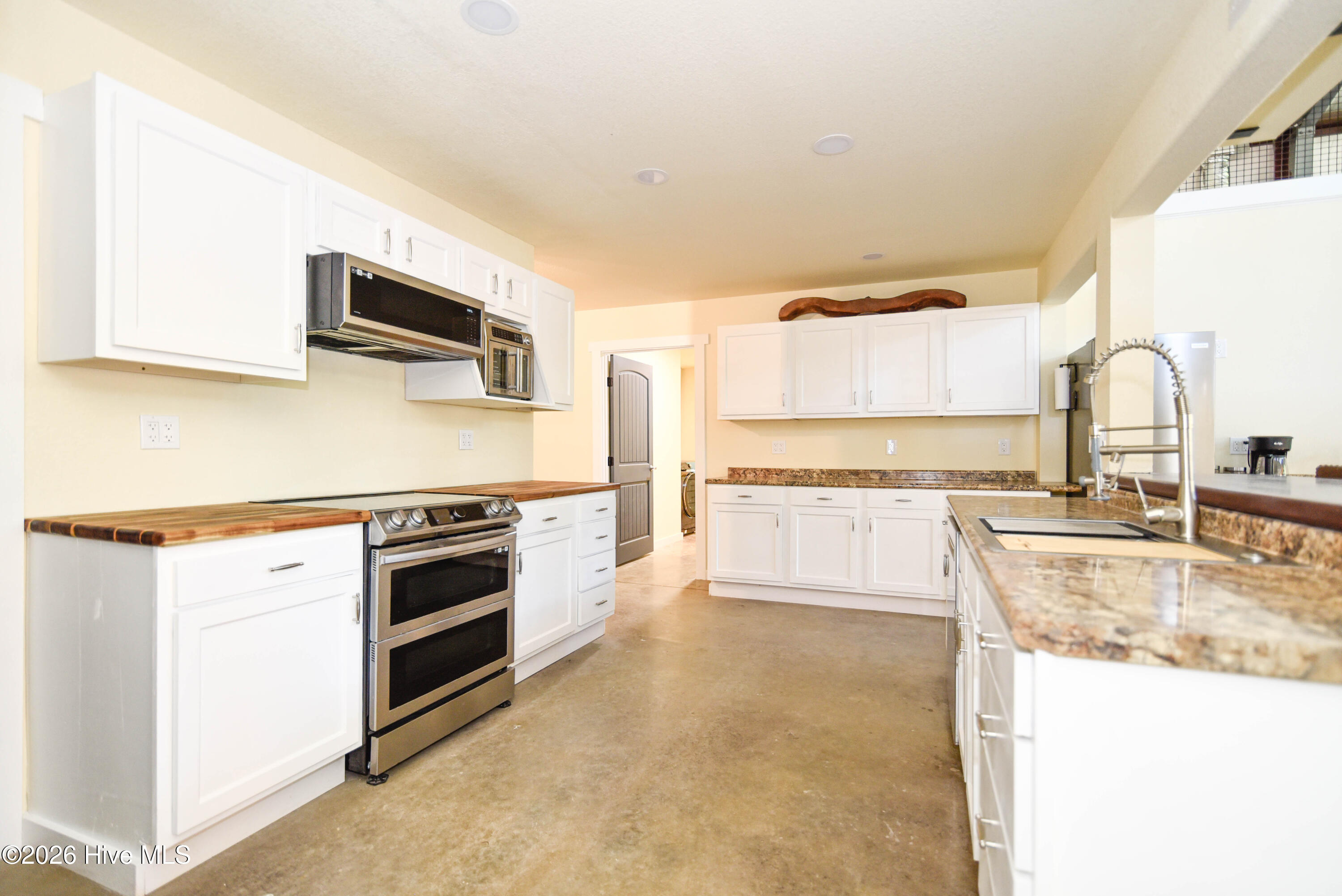 281 Shipyard Road Property Photo 4
