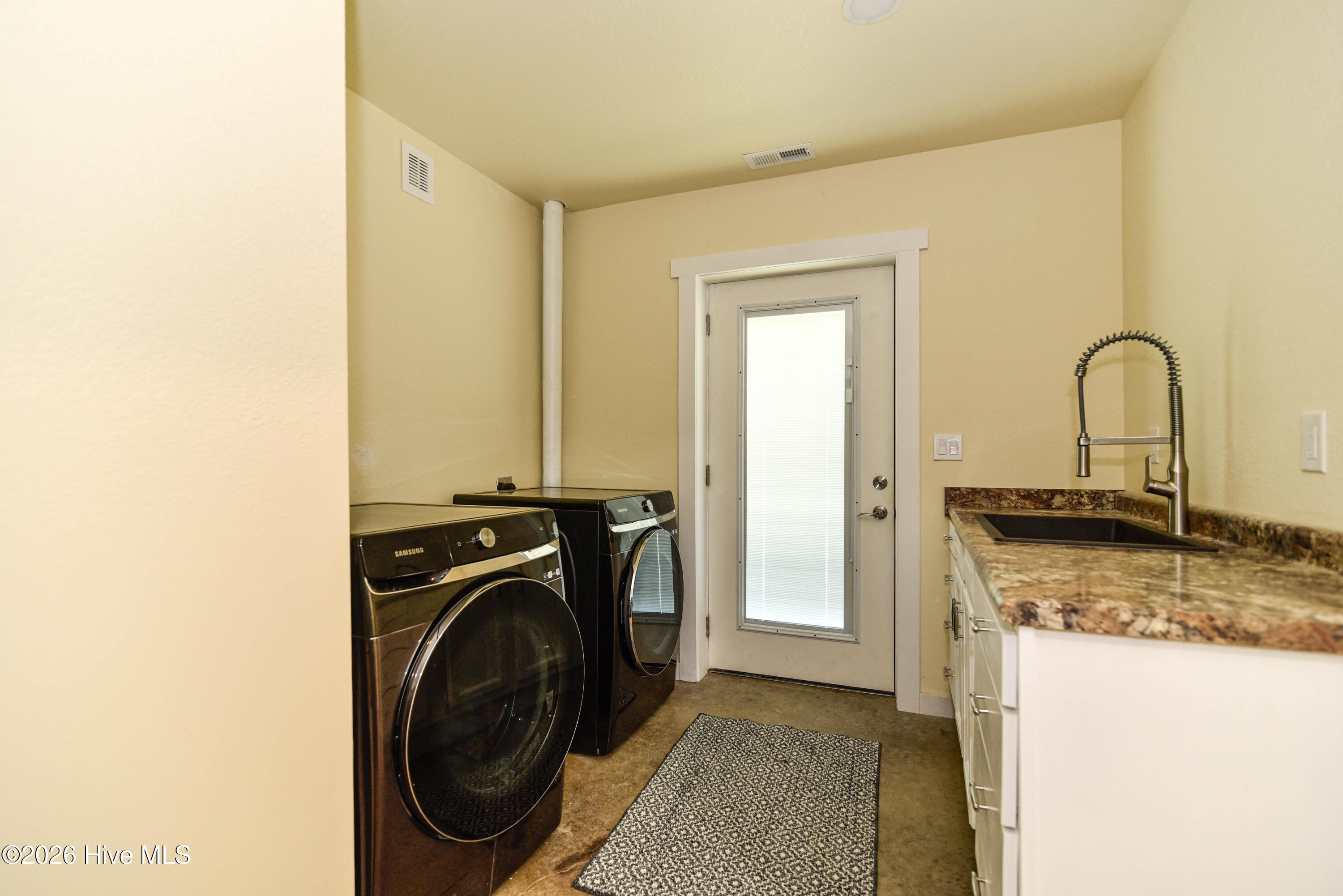 281 Shipyard Road Property Photo 14
