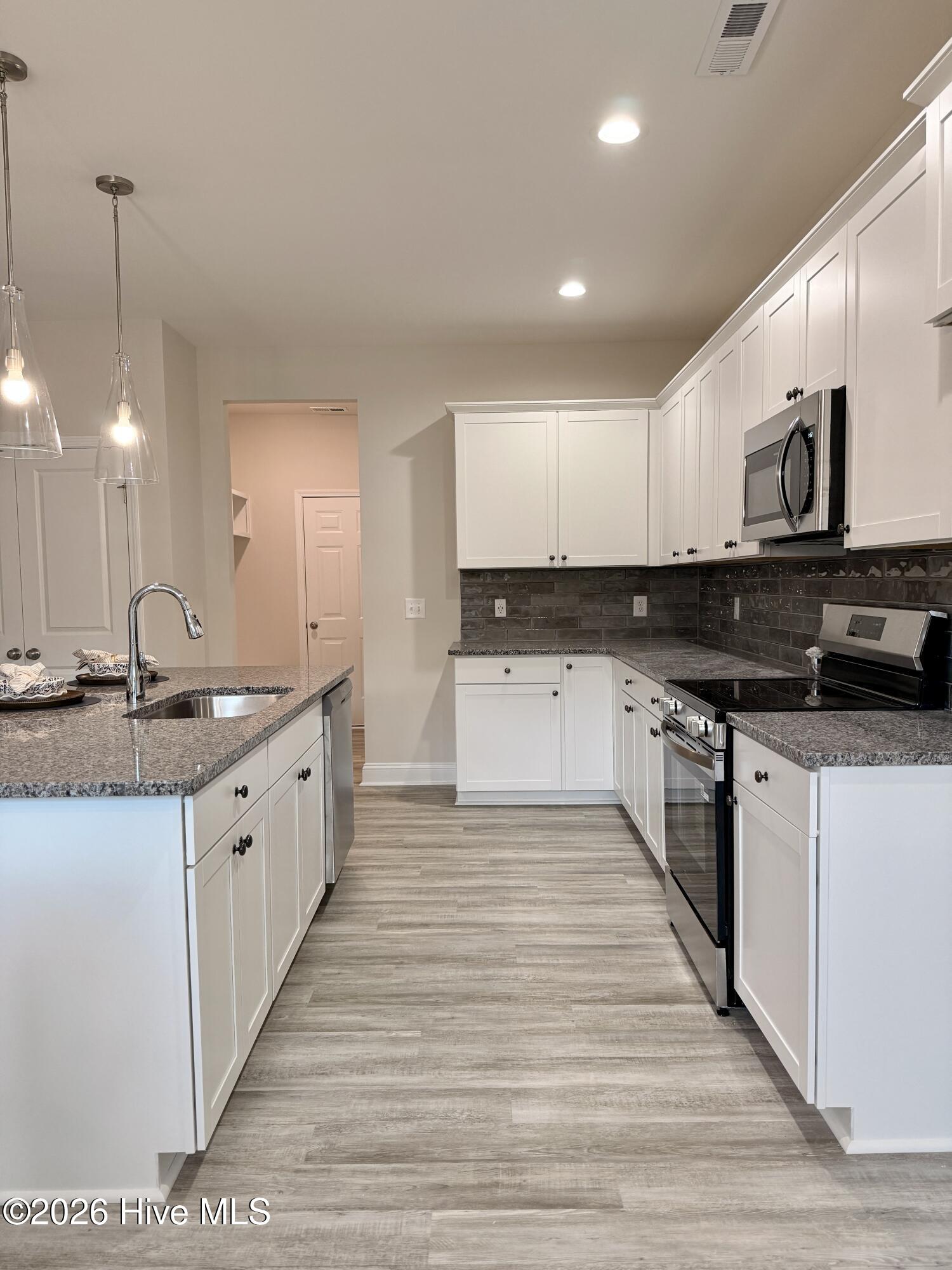 103 Harborwood Street Property Photo 30