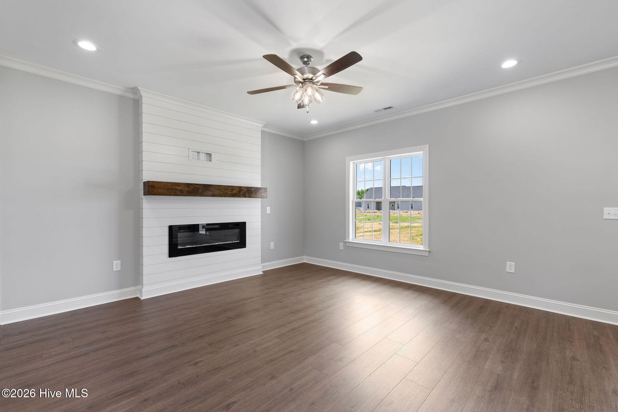 303 Allies Drive Property Photo 8