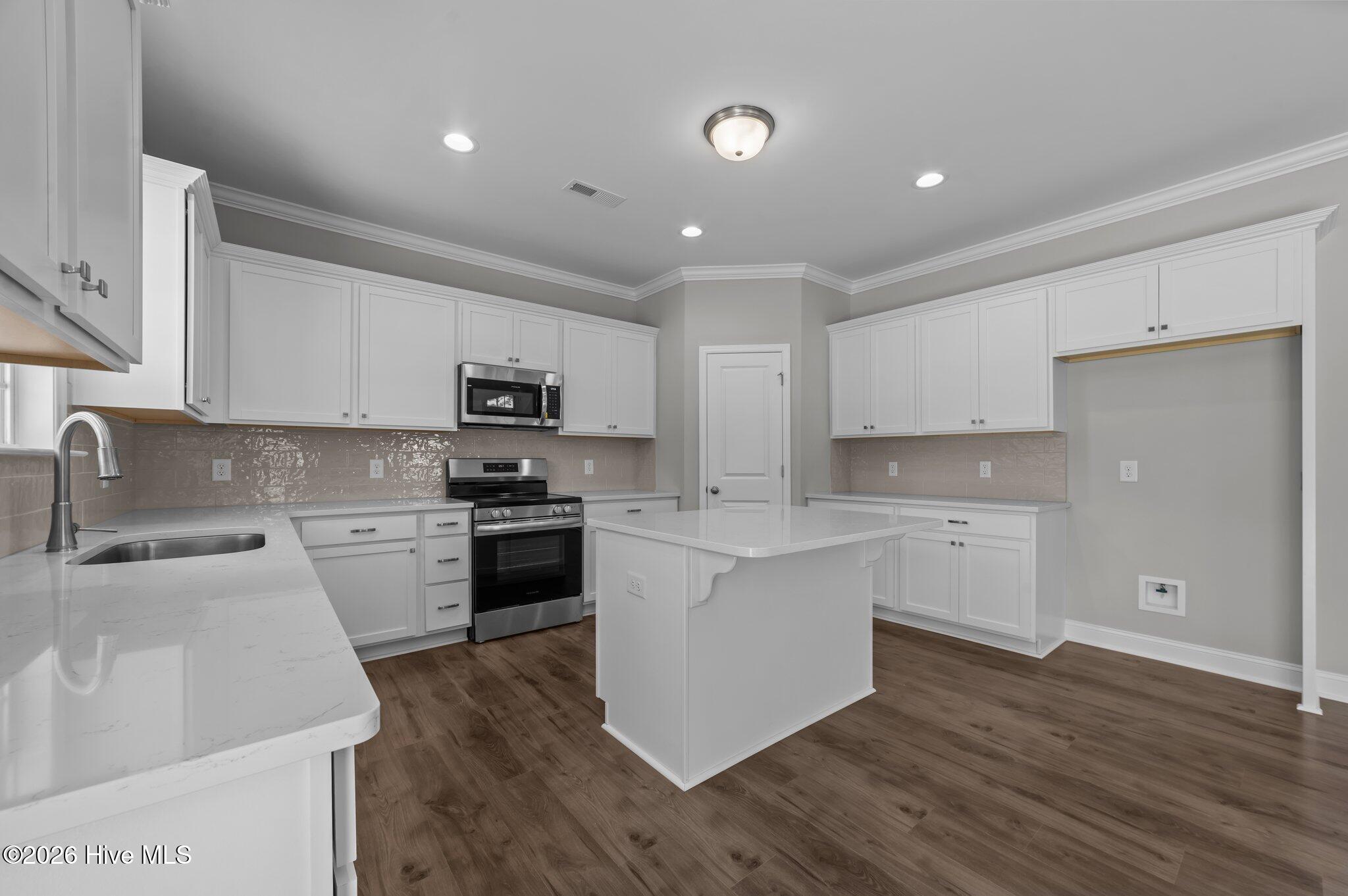 878 Lendy Drive Property Photo 15