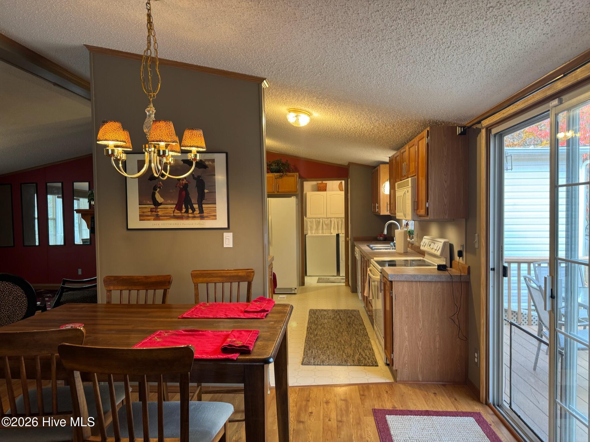 34 Towhee Lane Property Photo 14