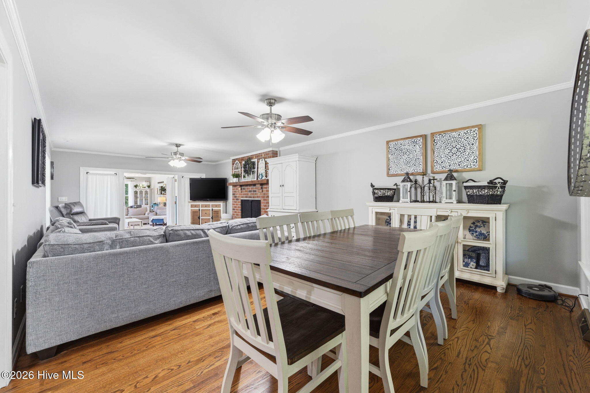 444 E Creekview Drive Property Photo 8