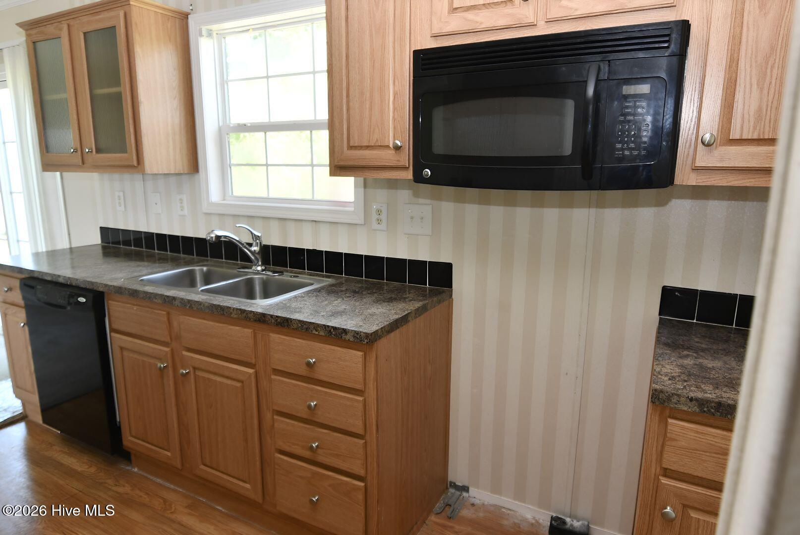 21 Grape Vine Landing Property Photo 6