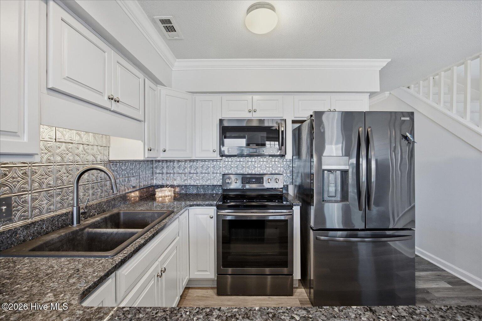 3 Bermuda Landing Place Property Photo 4