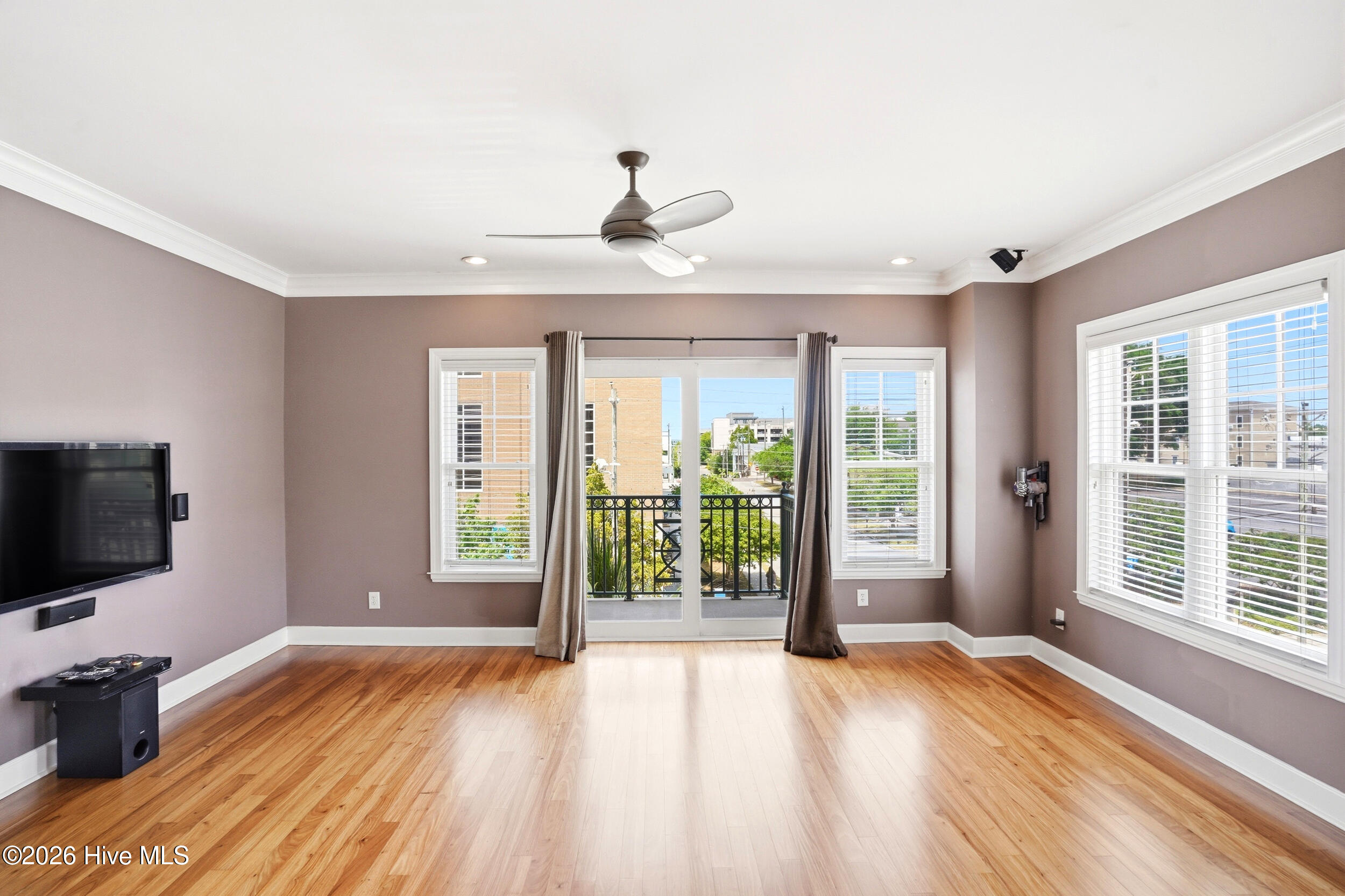 124 Walnut Street Apt 302 Property Photo 9