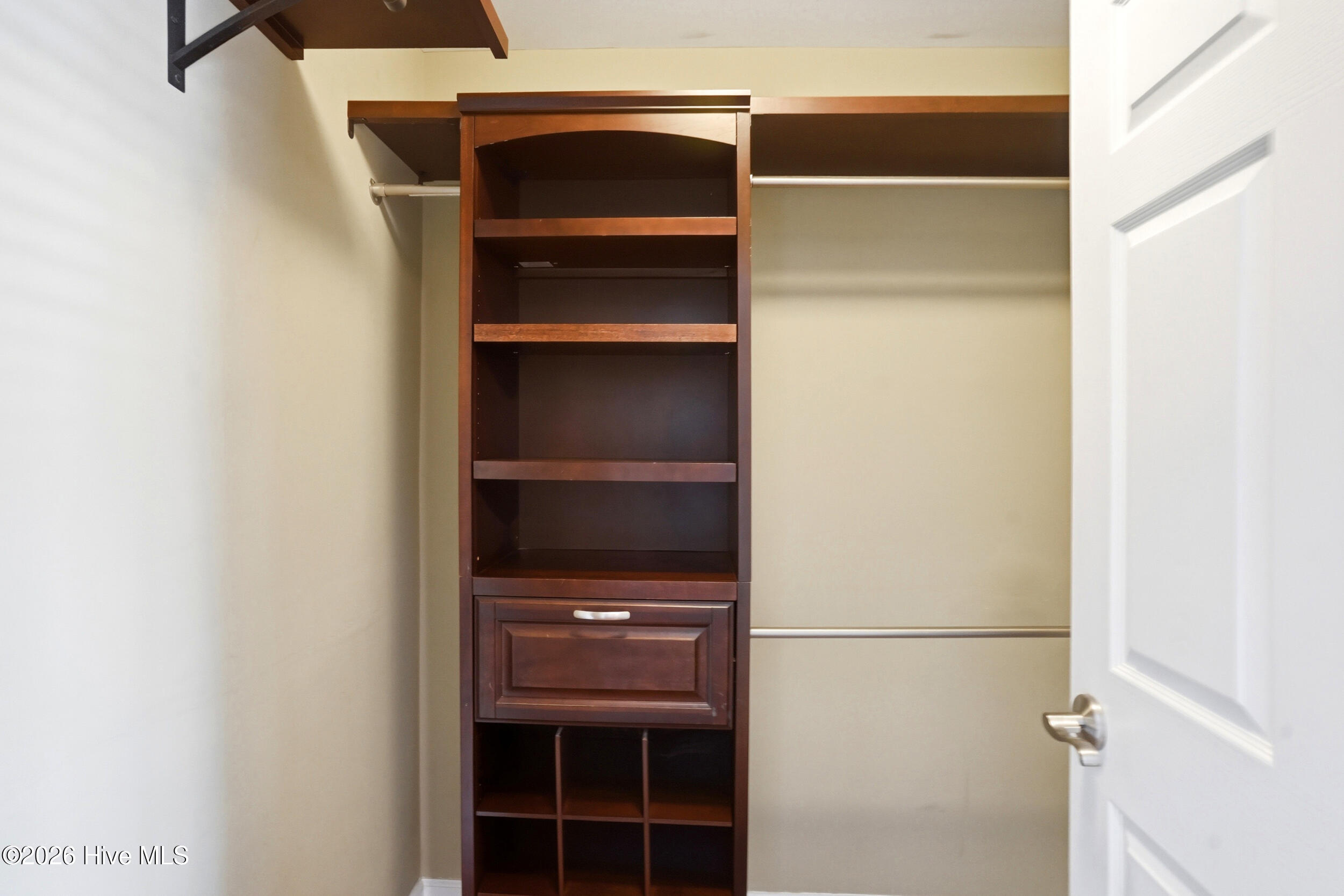 124 Walnut Street Apt 302 Property Photo 25