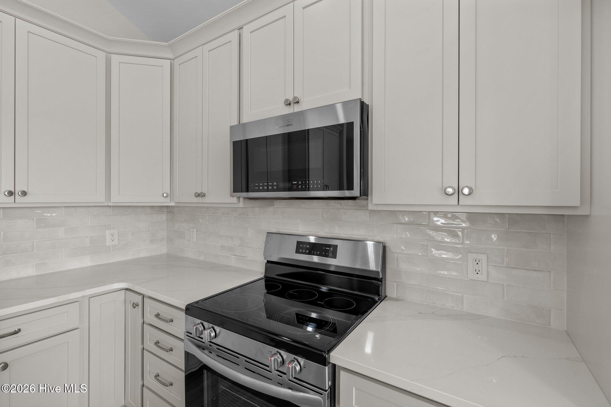 1709 Dew Meadow Drive Property Photo 16
