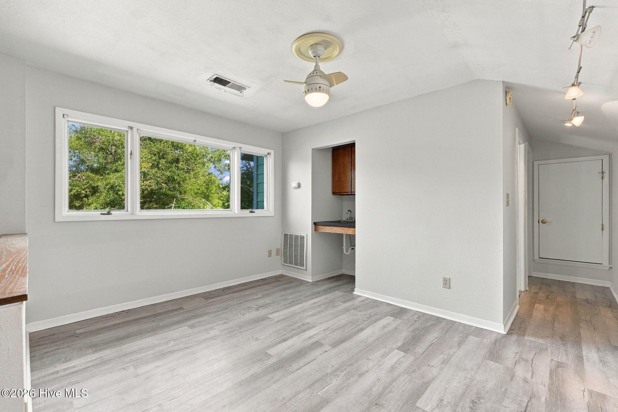8114 Timber Ridge Road Property Photo 45